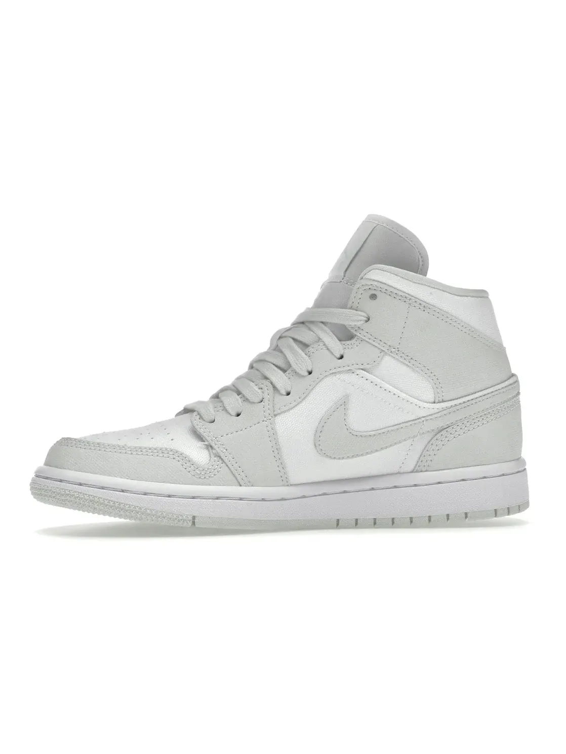 Женские кроссовки с высоким силуэтом Jordan 1 Mid Jordan — изображение 3 из 4, белый