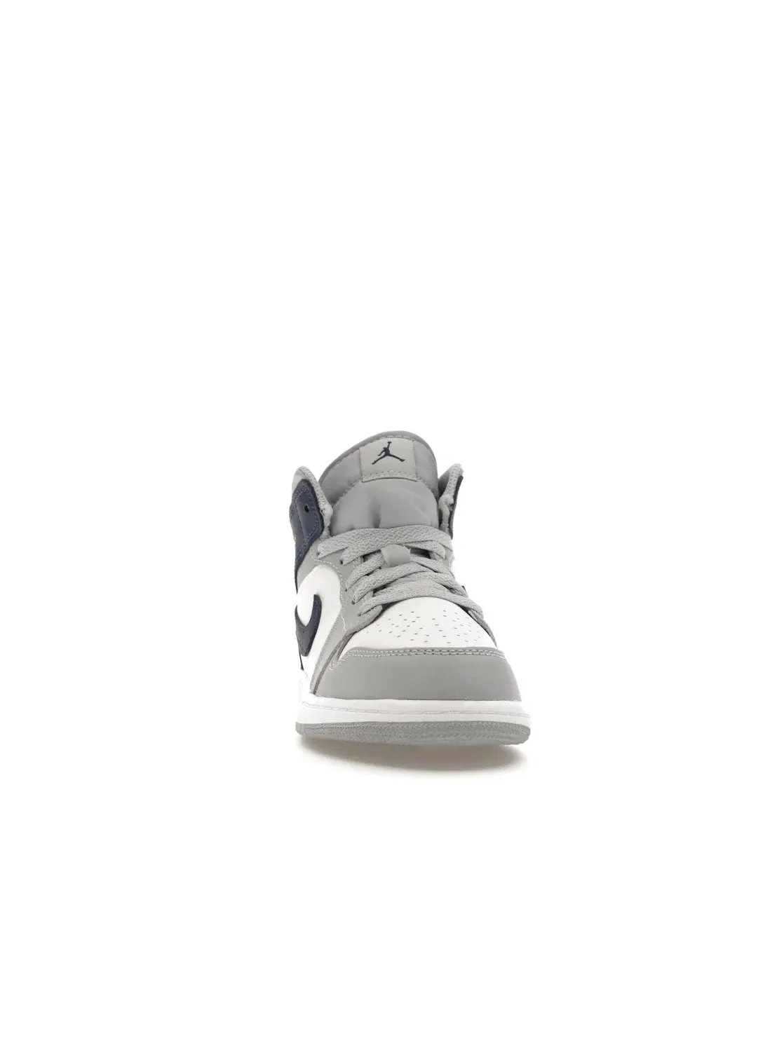 Детские кроссовки для мальчиков с цветовой гаммой Jordan 1 Mid Jordan — изображение 2 из 4, белый/серый/темно-синий