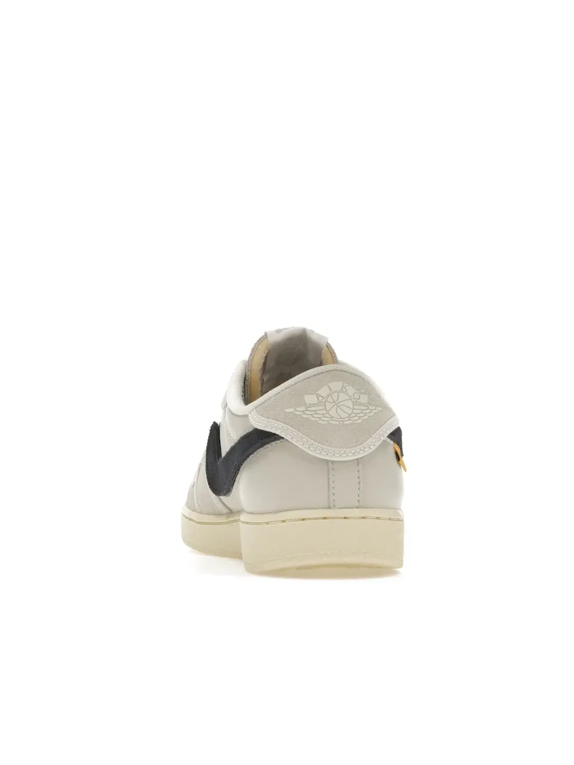Мужские кроссовки Lifestyle Union LA Jordan 1 Retro AJKO Low SP Jordan — изображение 4 из 4, серый