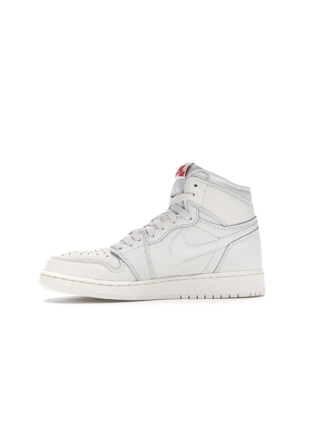 Детские кроссовки Lifestyle с монолитным верхом Jordan 1 Retro High OG — изображение 3 из 4, красный