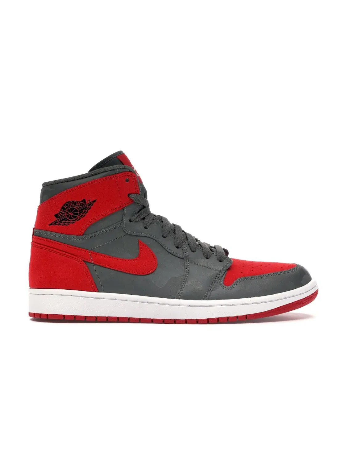 Мужские кроссовки Lifestyle с камуфляжным принтом Jordan 1 Retro High Jordan — изображение 1 из 4