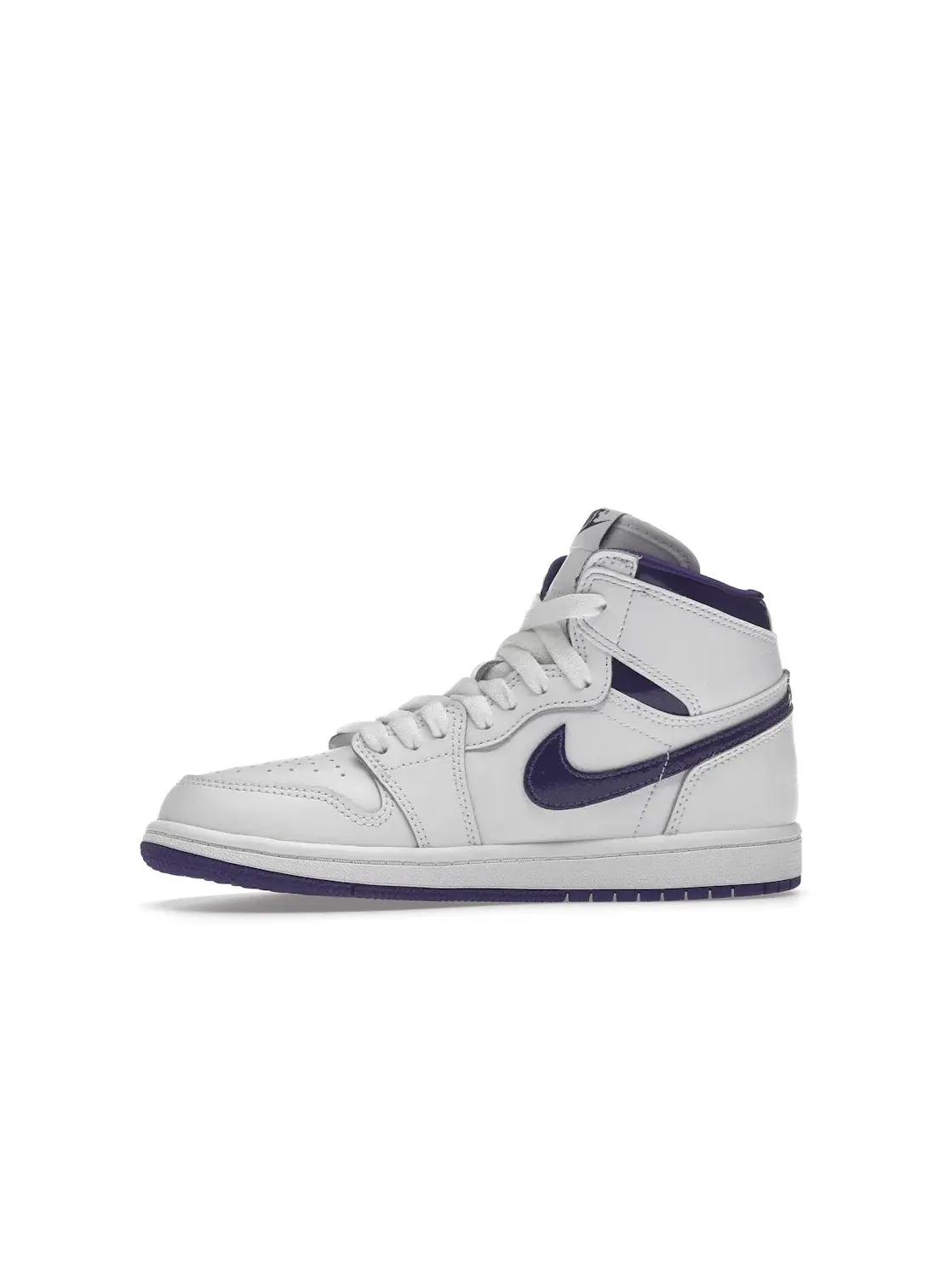 Детские кроссовки с высоким верхом Jordan 1 Retro High — изображение 3 из 4, белый/фиолетовый