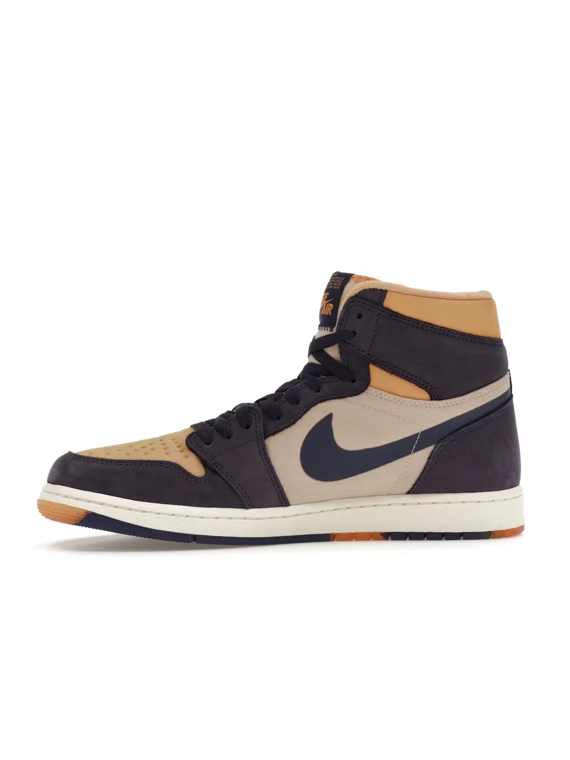 Мужские кроссовки высокие с технологией Gore-Tex Jordan 1 Retro High Element Jordan — изображение 3 из 4