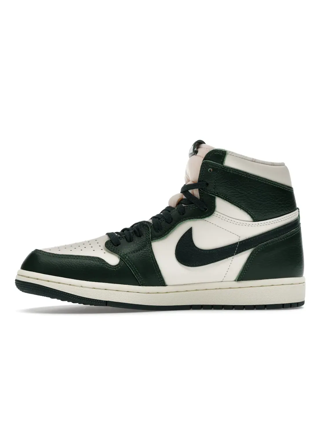 Женские кроссовки Lifestyle с принтом Jordan 1 Retro High Jordan — изображение 3 из 4