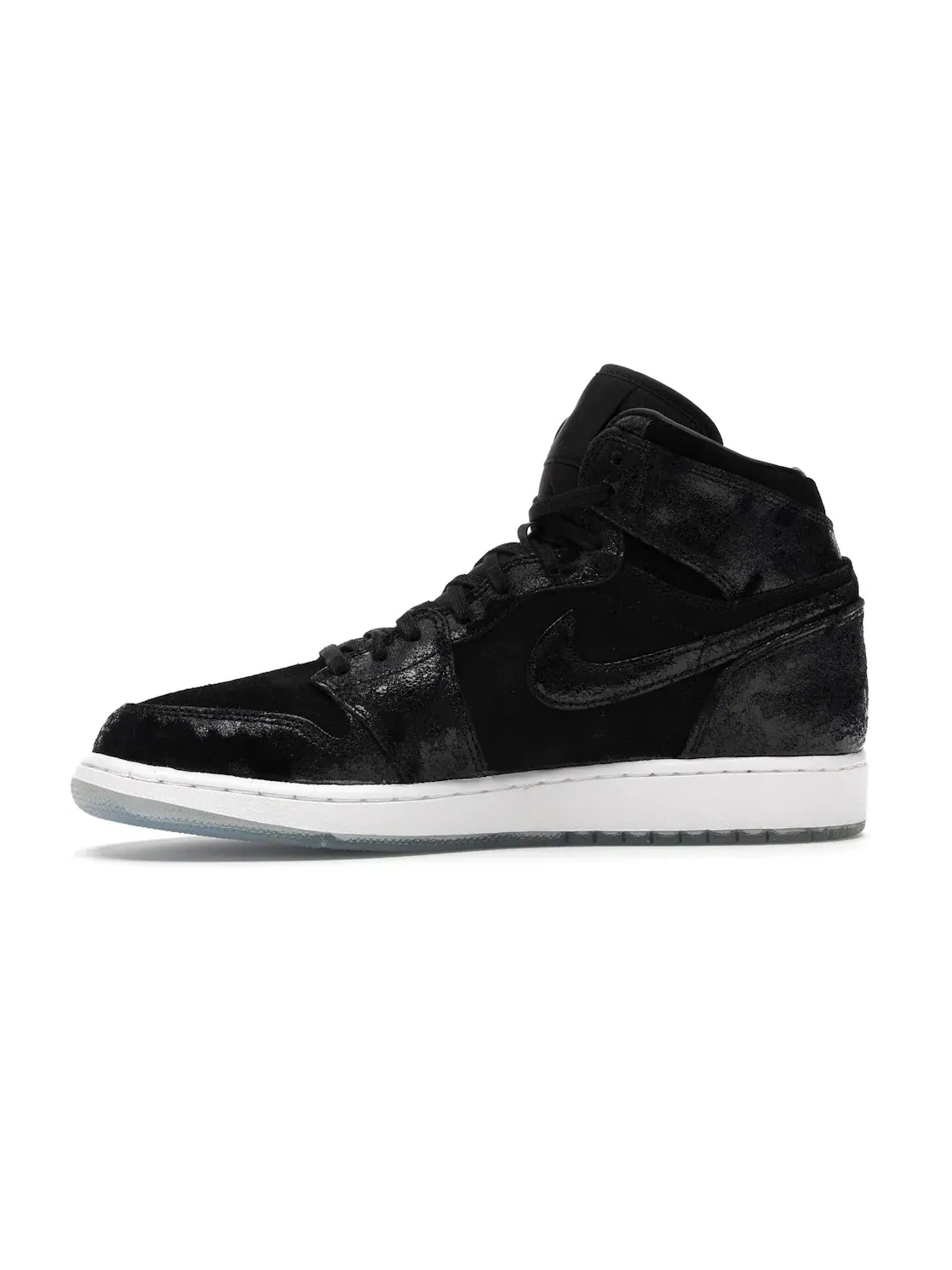 Детские кроссовки высокие с брендом Jordan 1 Retro High — изображение 3 из 4