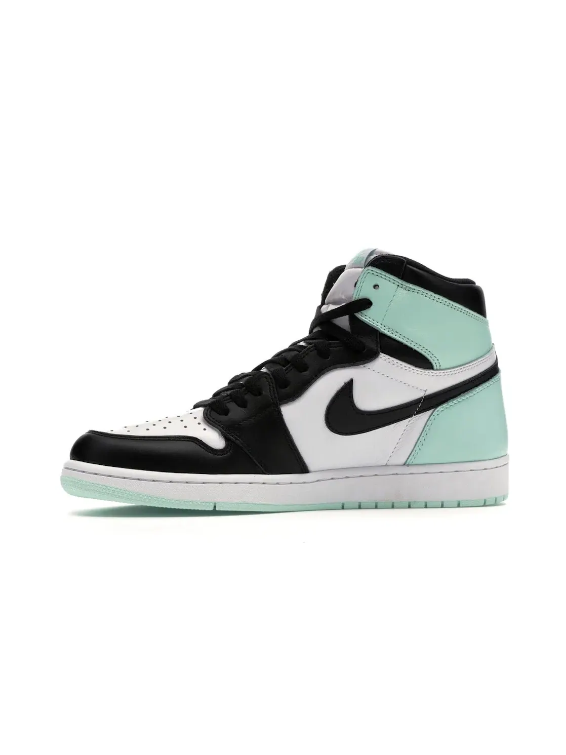 Мужские кроссовки с кожаным верхом Jordan 1 Retro High — изображение 3 из 4, белый/черный