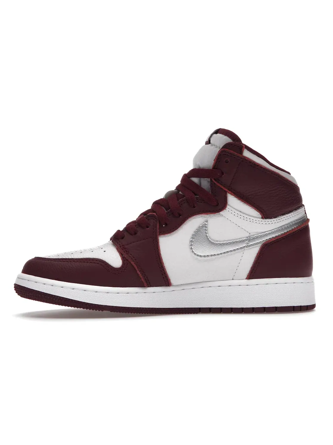 Детские кроссовки для мальчиков высокие с принтом Jordan 1 Retro High OG Bordeaux Jordan — изображение 3 из 4