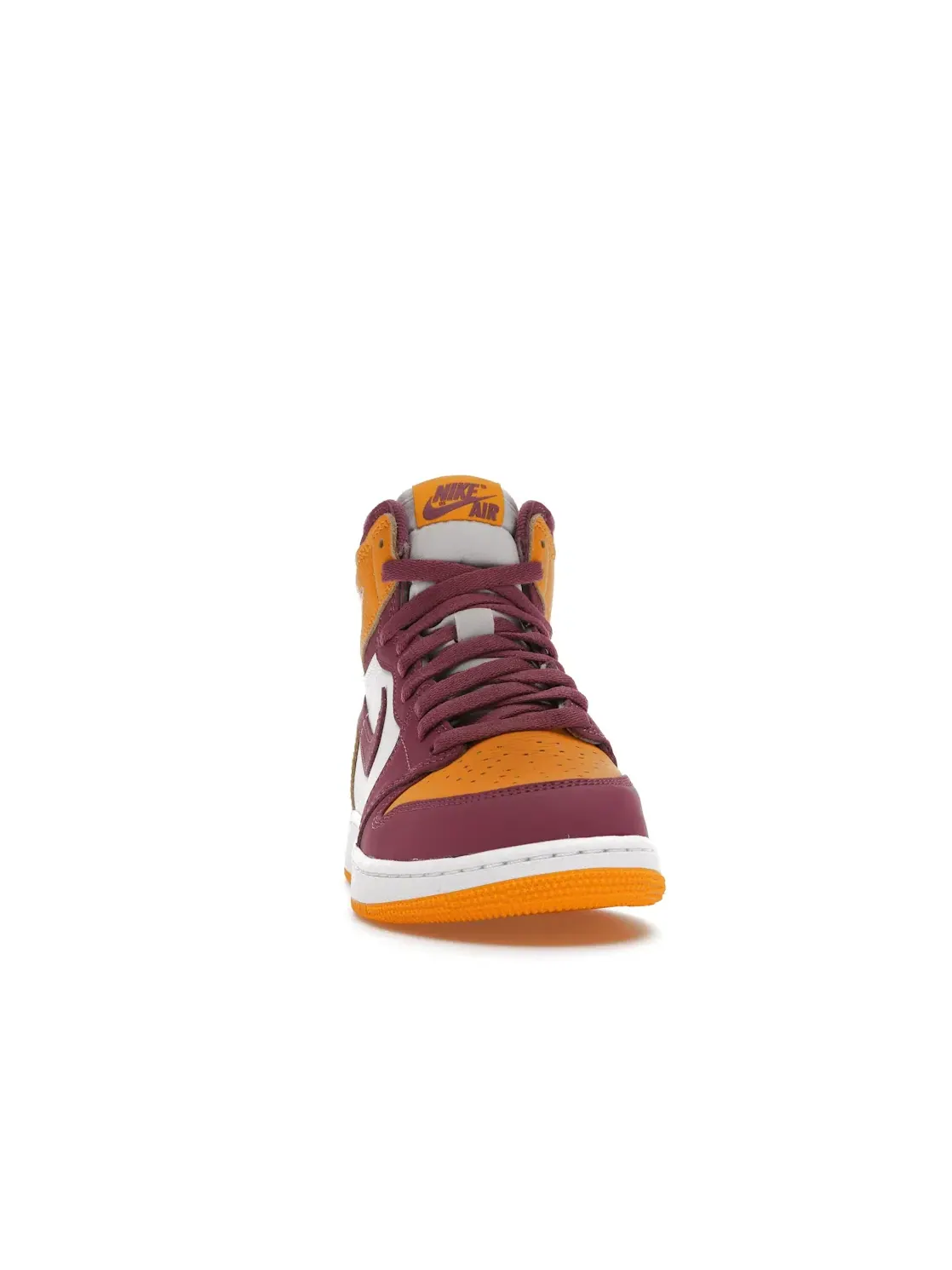 Детские кроссовки с кожаным верхом Jordan 1 Retro High OG Brotherhood — изображение 2 из 4, золотистый/светлый-белый