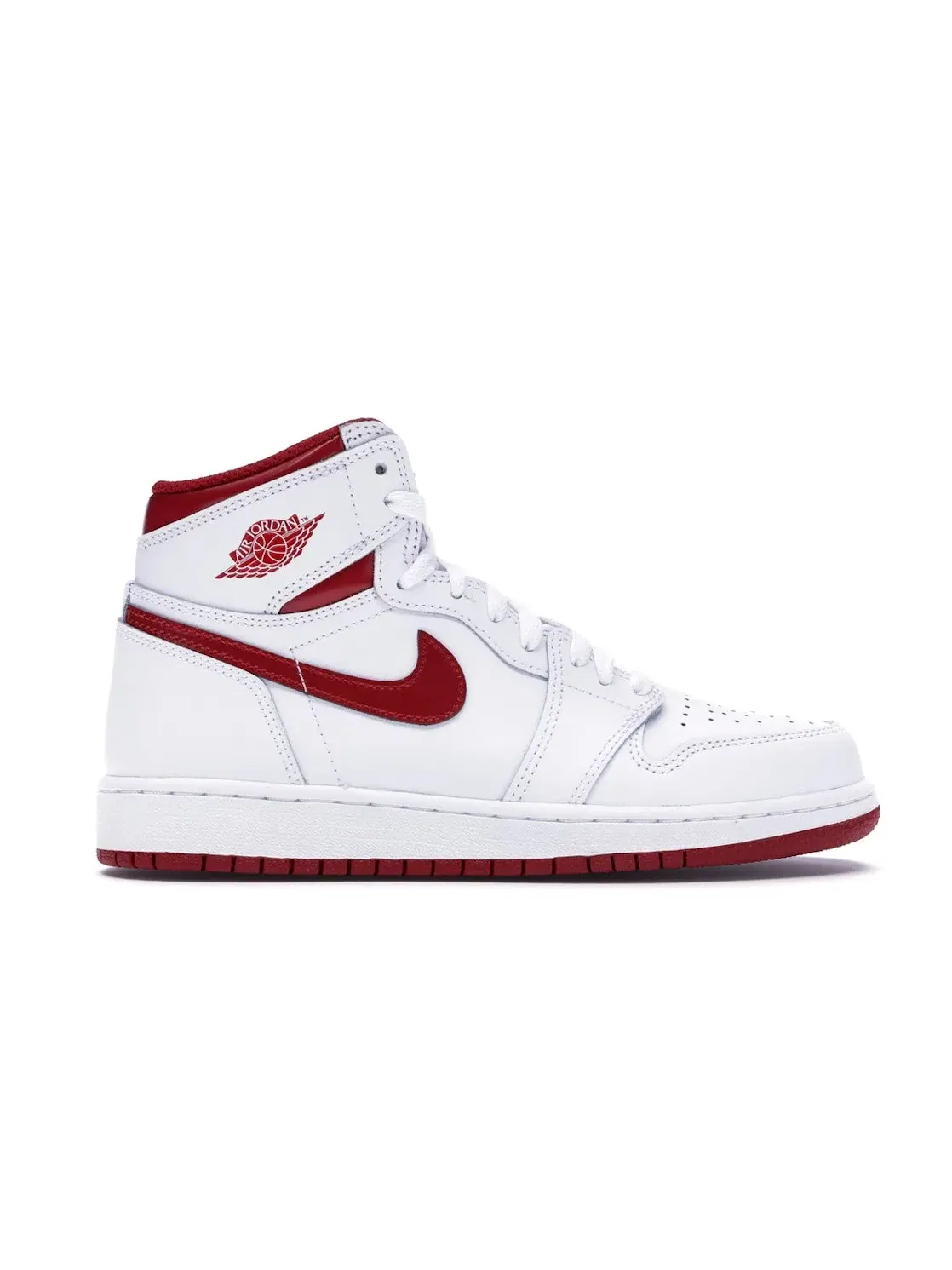 Детские кроссовки высокие с перфорацией Jordan 1 Retro Jordan — изображение 1 из 4, белый/красный