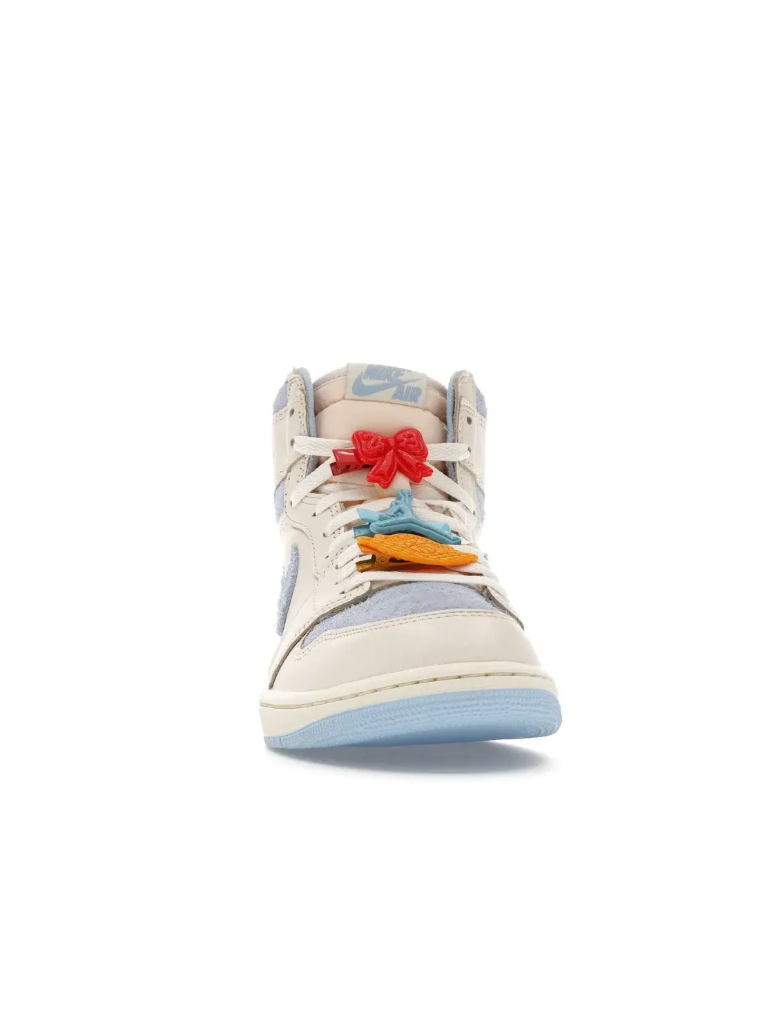 Женские кроссовки с замшевым верхом Jordan 1 Retro High OG — изображение 2 из 4