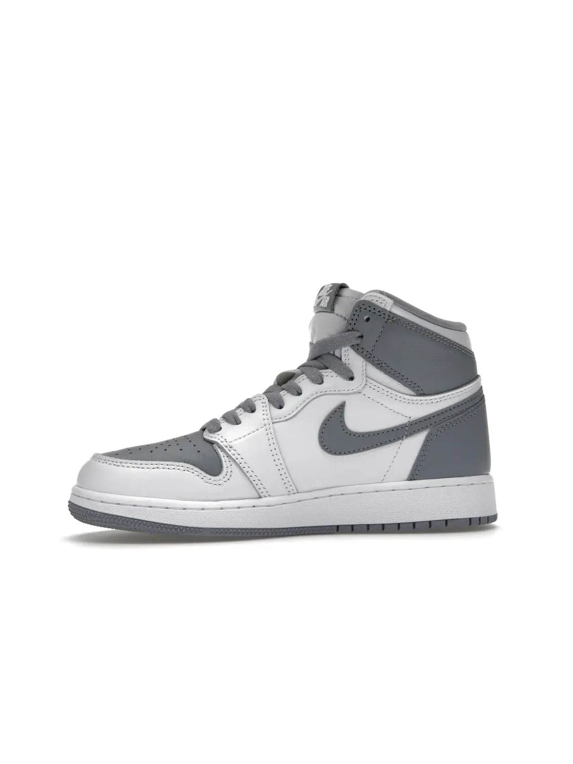 Детские кроссовки высокие с кожаным верхом Jordan 1 Retro High OG Jordan — изображение 3 из 4, белый