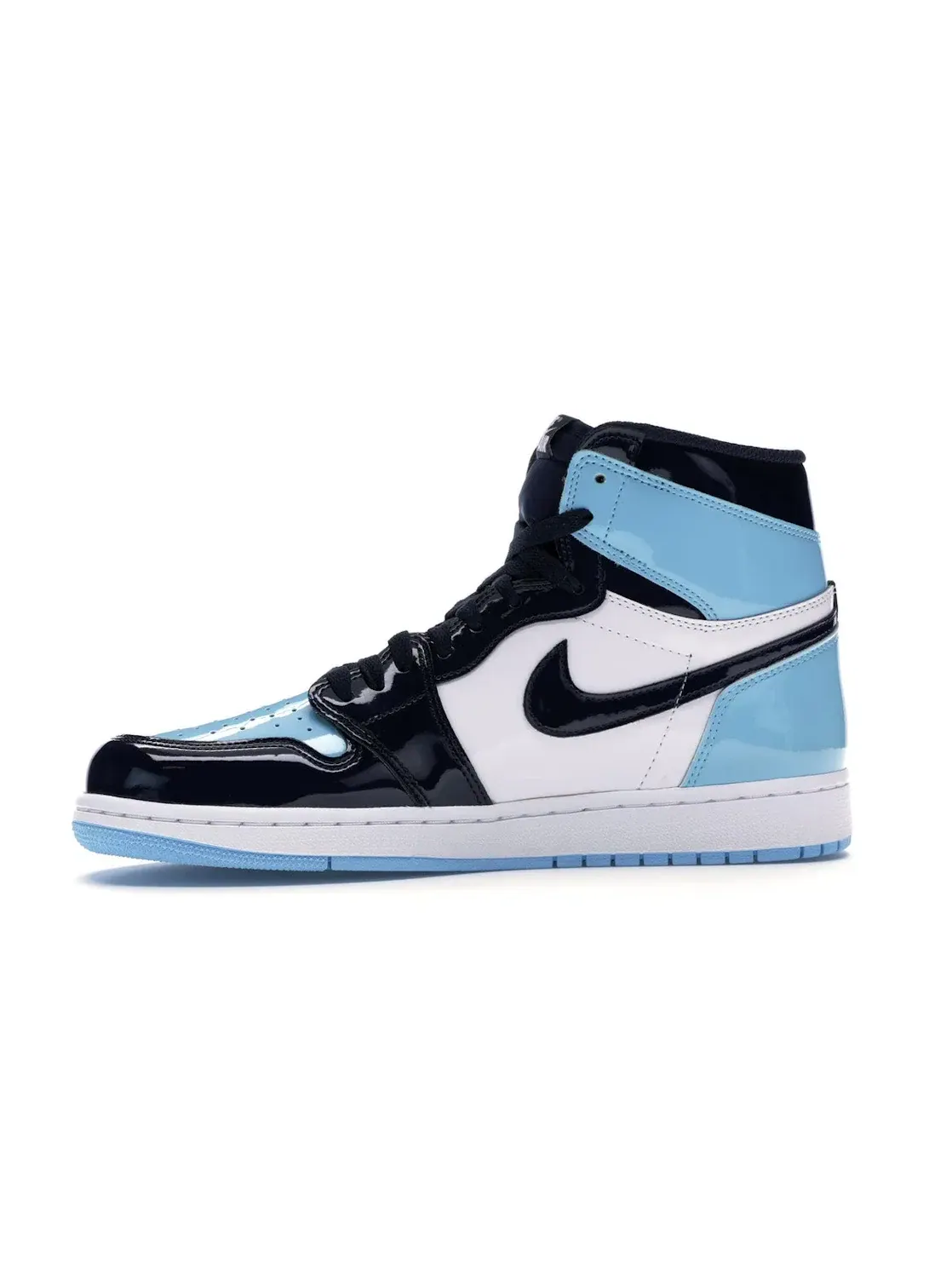 Женские кроссовки с патентованной кожей Jordan 1 Retro High UNC Patent Jordan — изображение 3 из 4, синий-белый