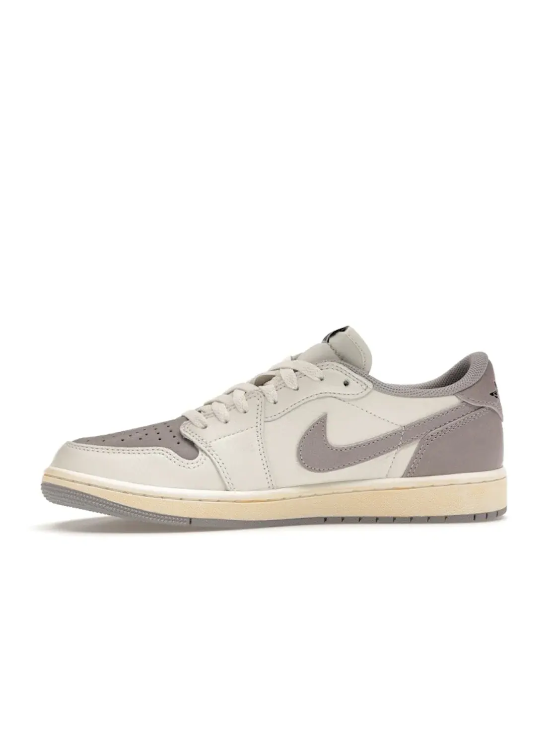 Мужские кроссовки с минималистичным дизайном Jordan 1 Retro Low OG Jordan — изображение 3 из 4, черный/серый