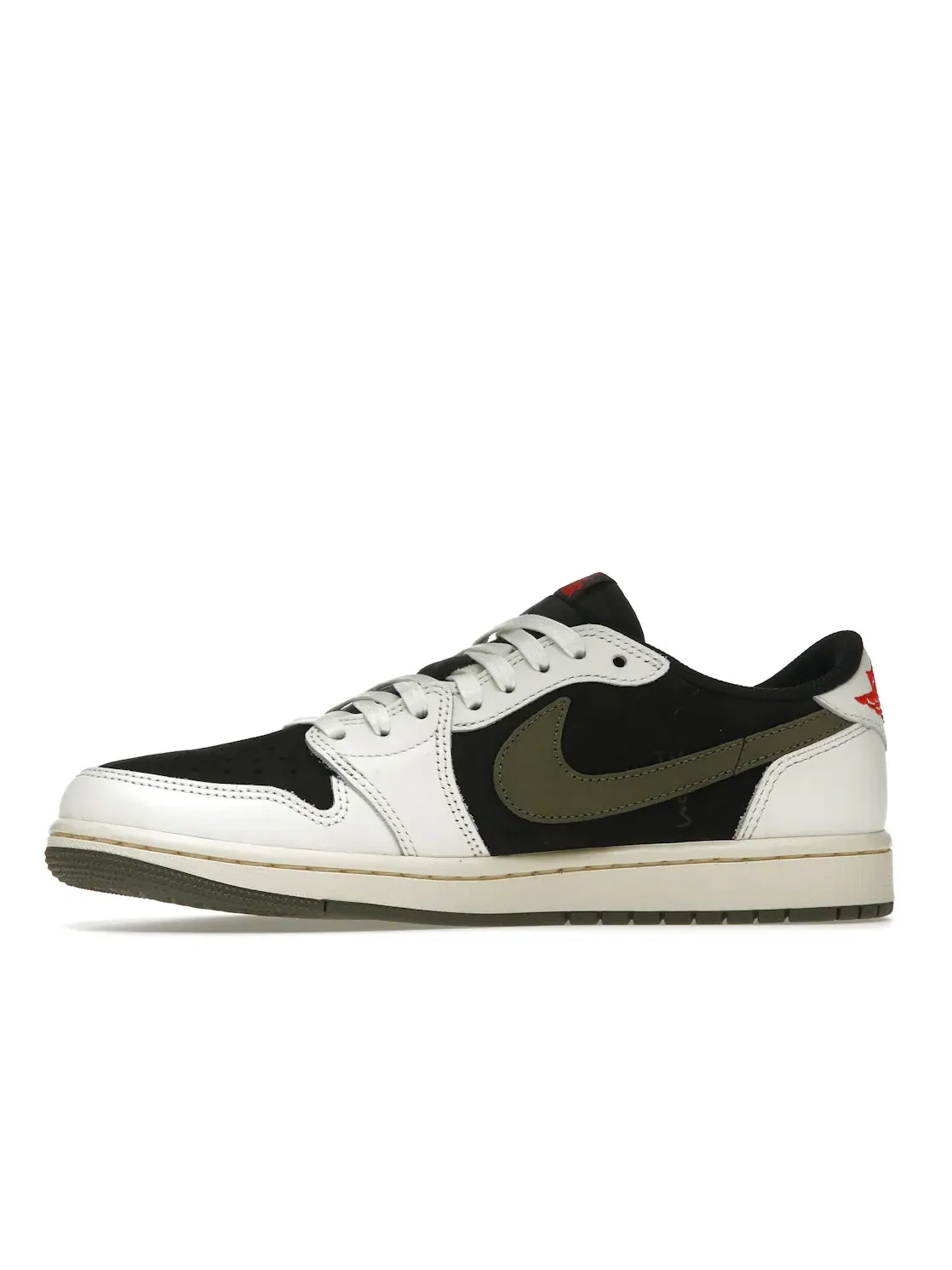 Женские кроссовки с замшевыми вставками Jordan 1 Retro Low OG SP Travis Scott Jordan — изображение 3 из 4