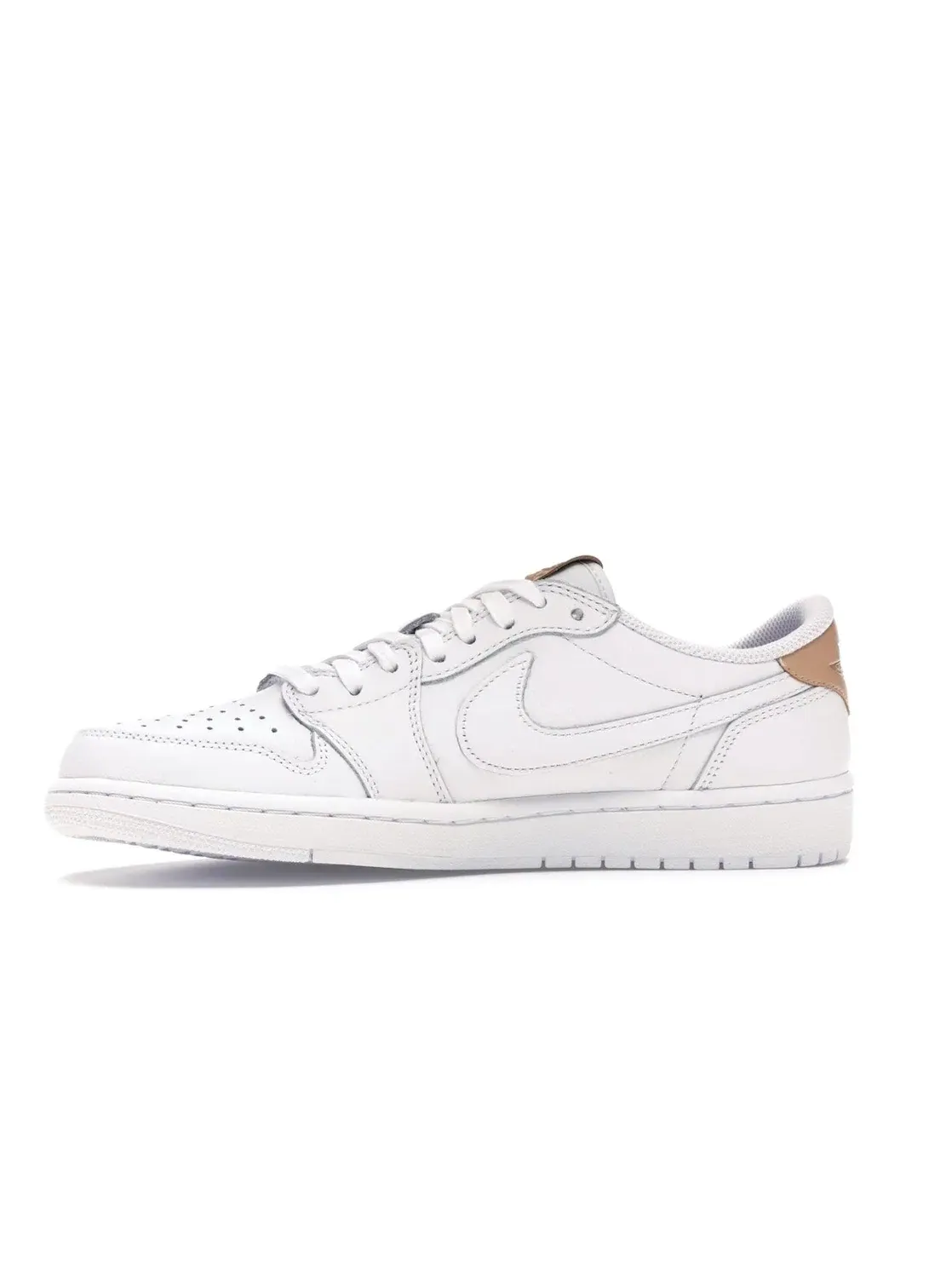 Мужские кроссовки Lifestyle с низким профилем Jordan 1 Retro Low OG — изображение 3 из 4, белый/бежевый-белый