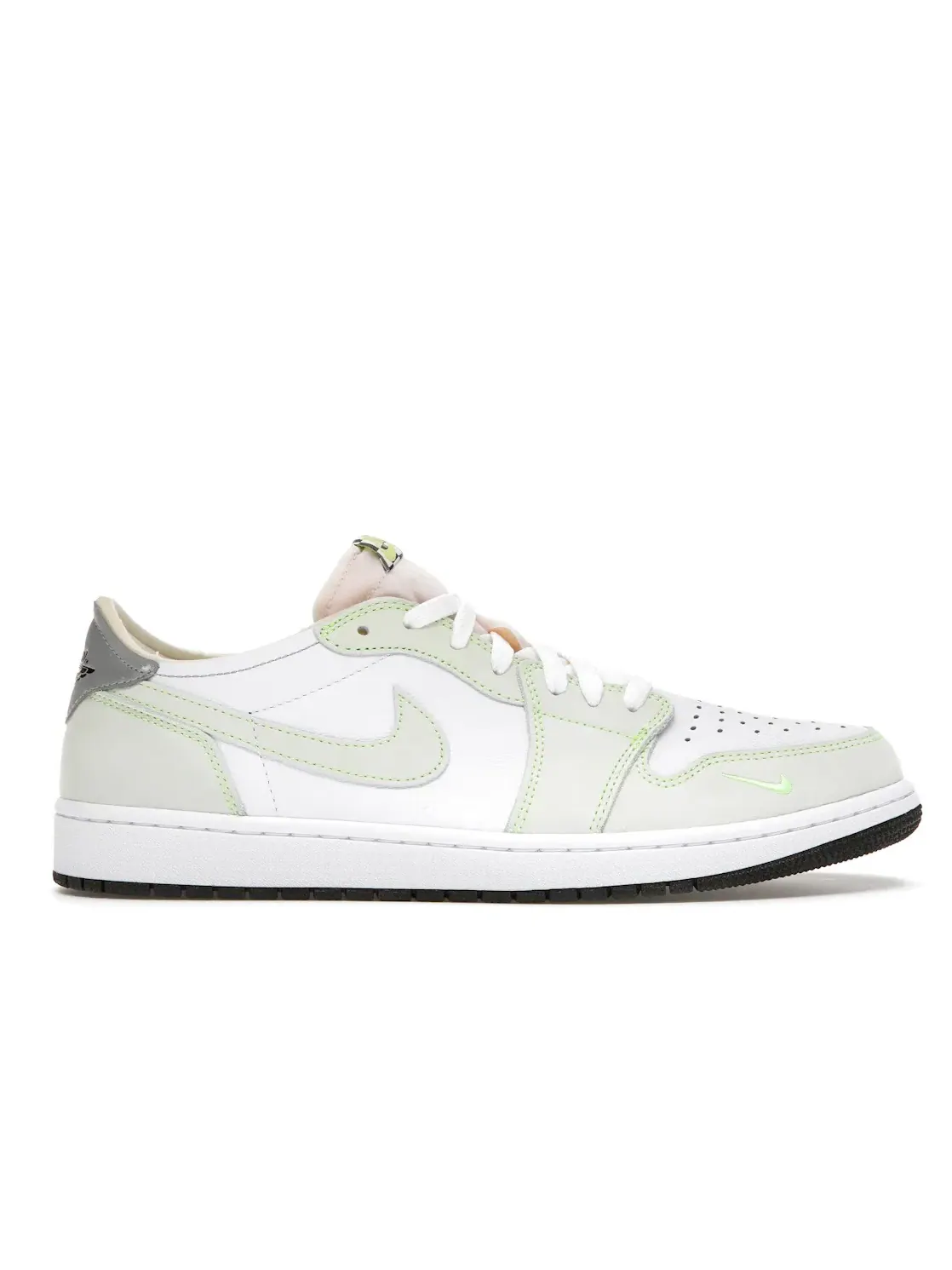 Мужские кроссовки с белой кожаной отделкой Jordan 1 Retro Low Jordan — изображение 1 из 4, белый зеленый черный
