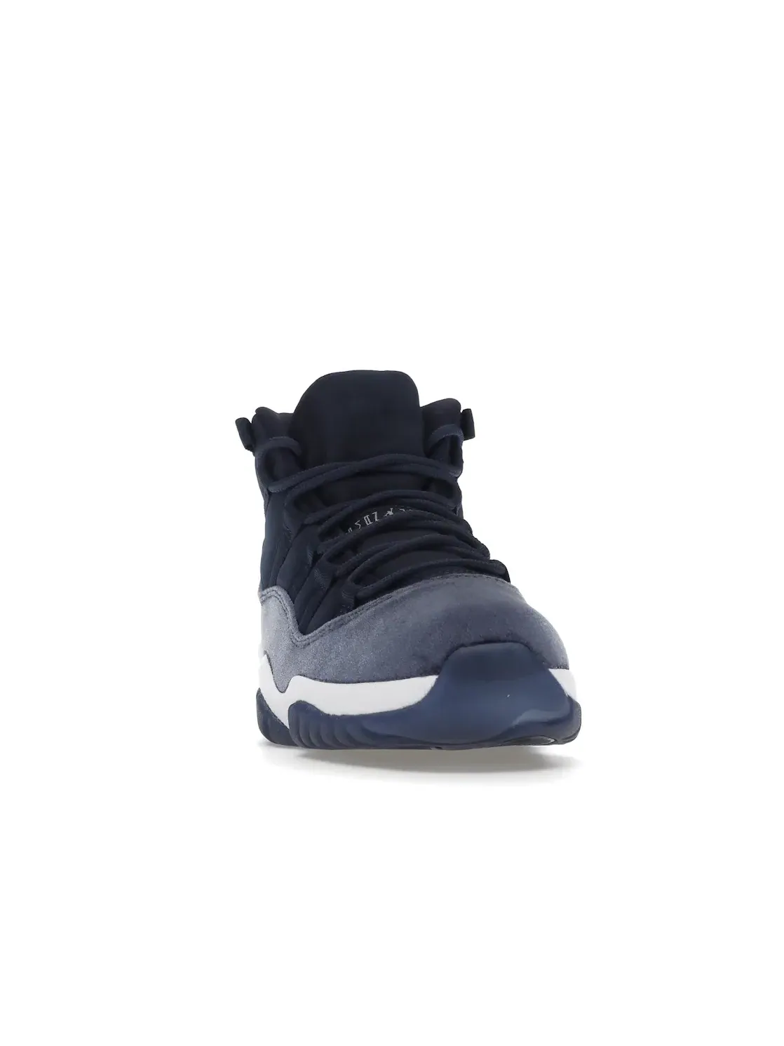 Женские кроссовки с замшевым верхом Jordan 11 Retro — изображение 2 из 4