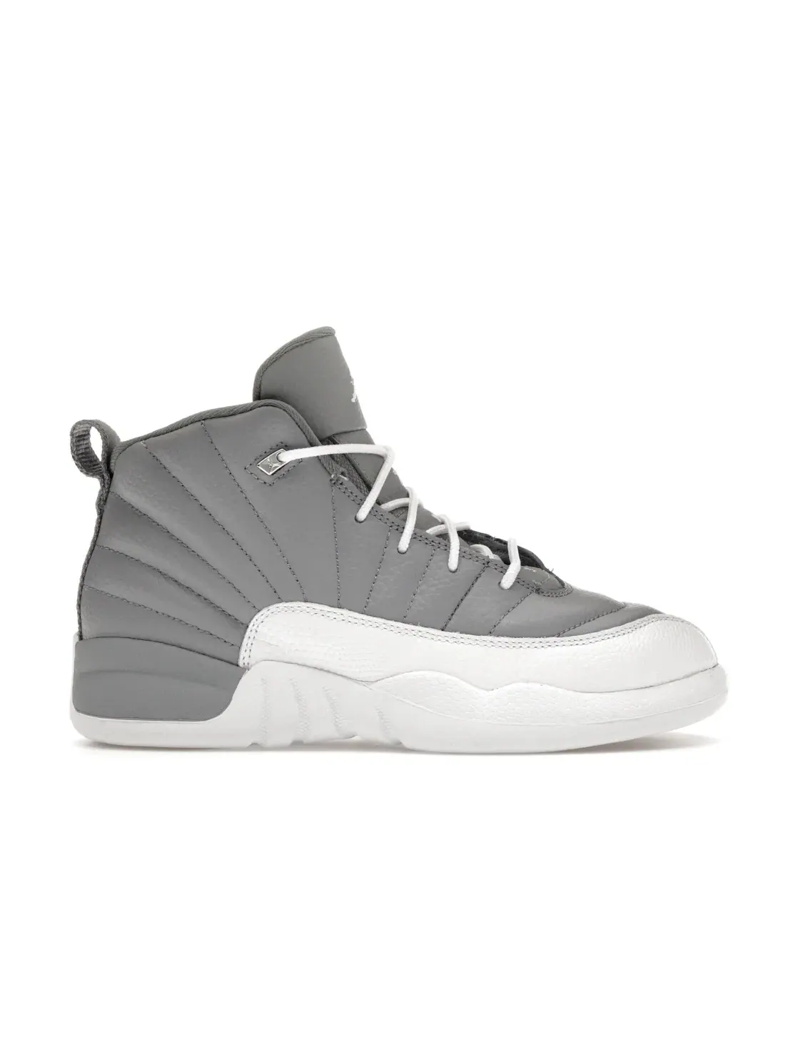 Детские кроссовки с замшевой отделкой Jordan 12 Retro — изображение 1 из 4, белый/серый