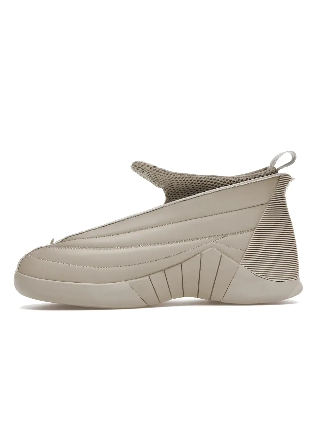 Женские кроссовки с дизайном от Billie Eilish Jordan 15 Retro — изображение 3 из 4, бежевый/бежевый