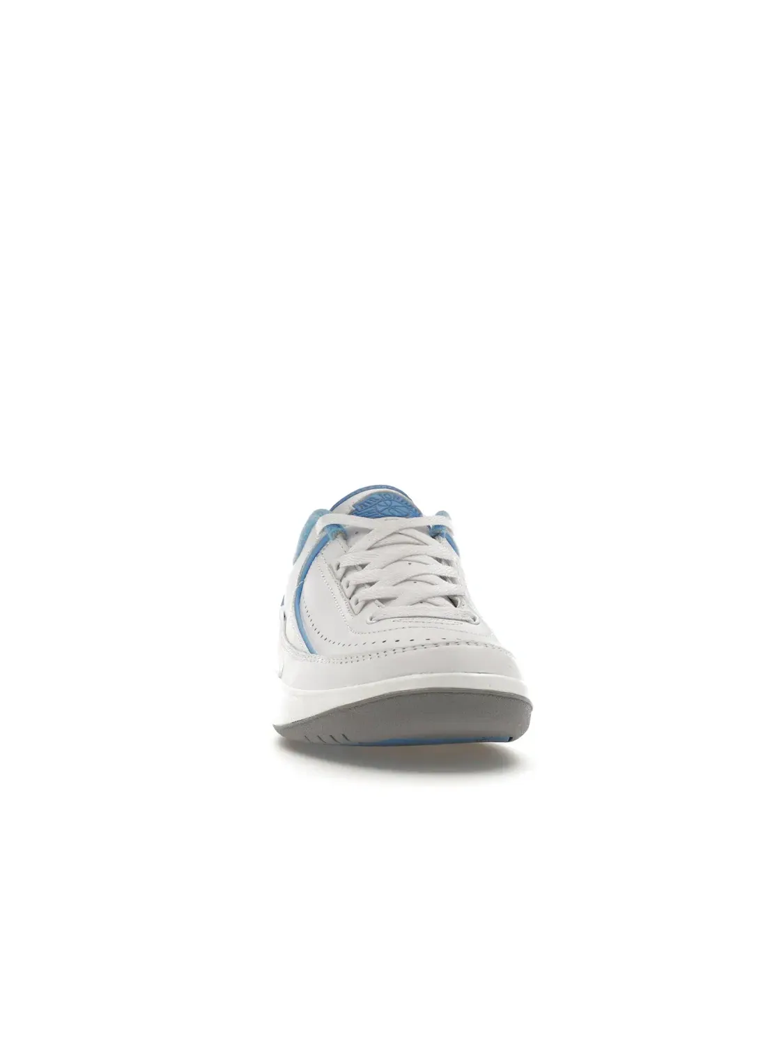 Детские кроссовки с перфорацией Jordan 2 Retro Low Jordan — изображение 2 из 4, белый/синий-серый