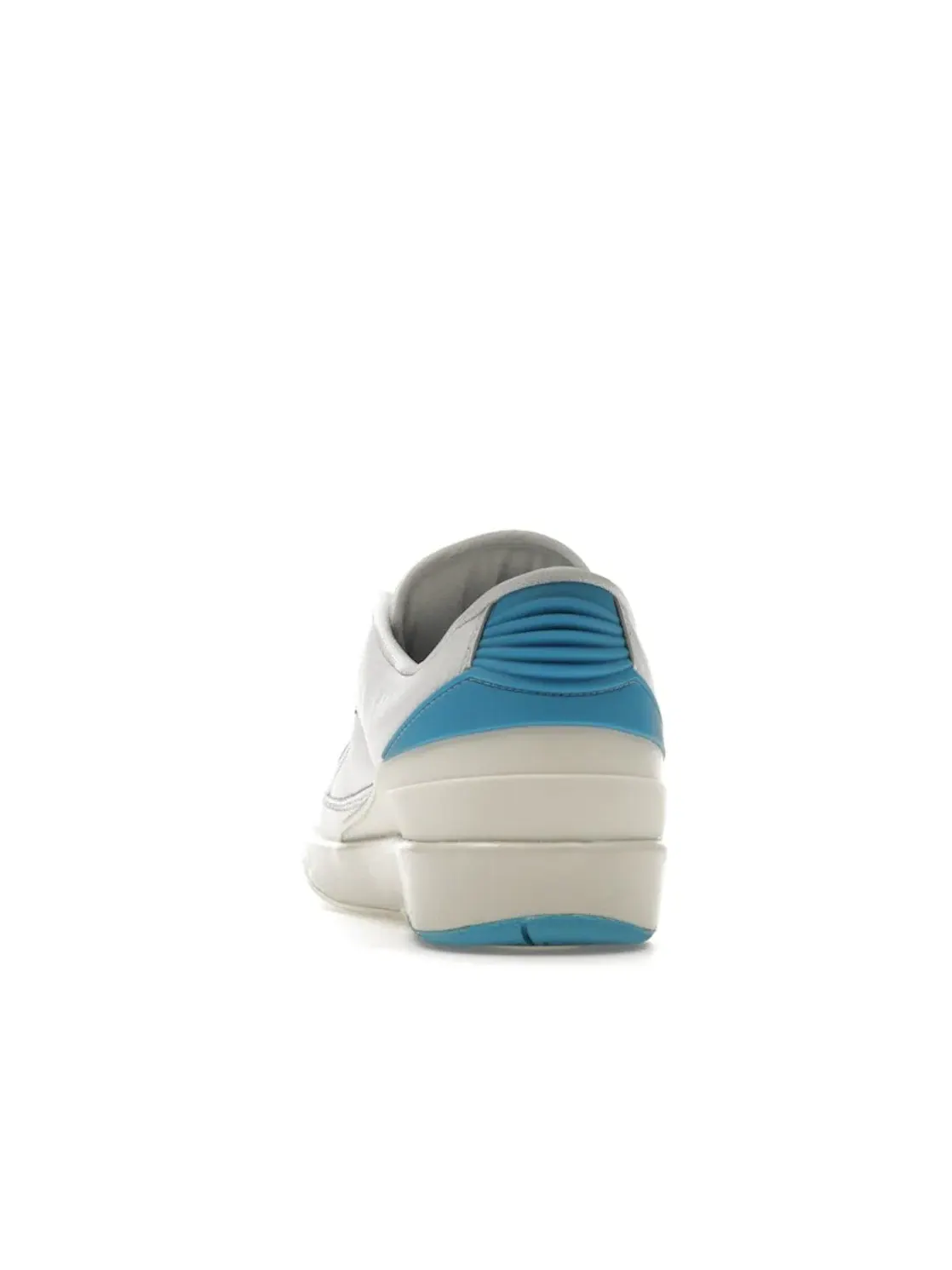 Женские кроссовки с низким верхом Air Jordan 2 Retro Low UNC To Chicago Jordan — изображение 4 из 4