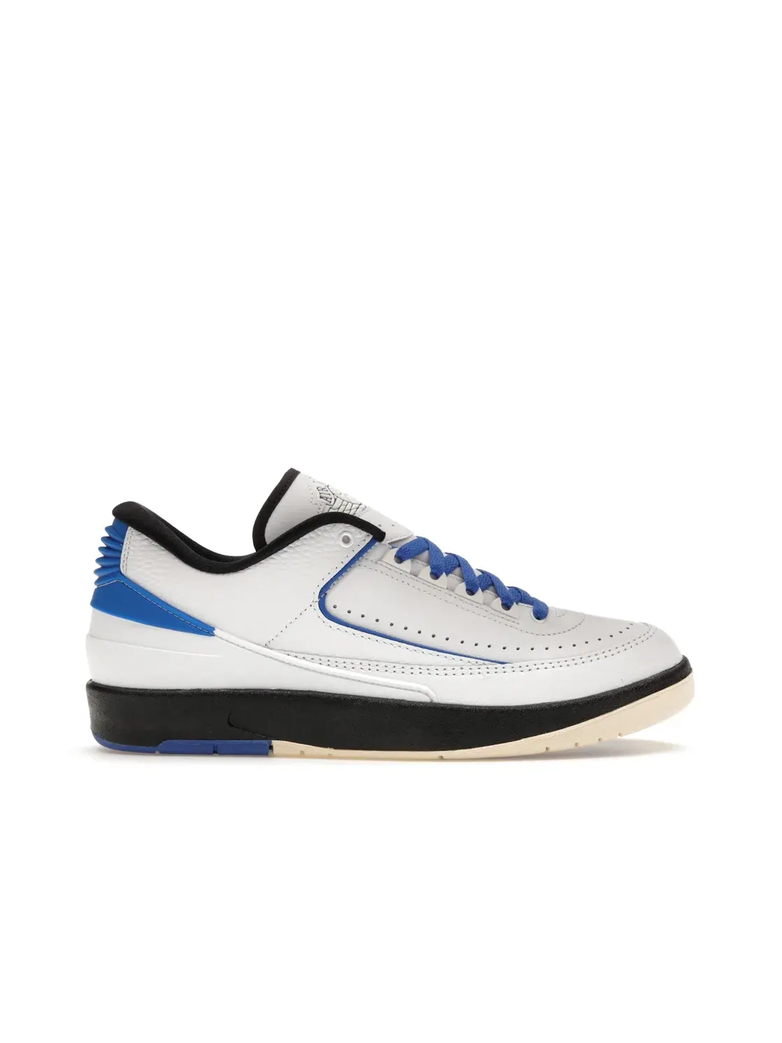 Женские кроссовки с вдохновленным спортом дизайном Jordan 2 Retro Low — изображение 1 из 4, белый//черный