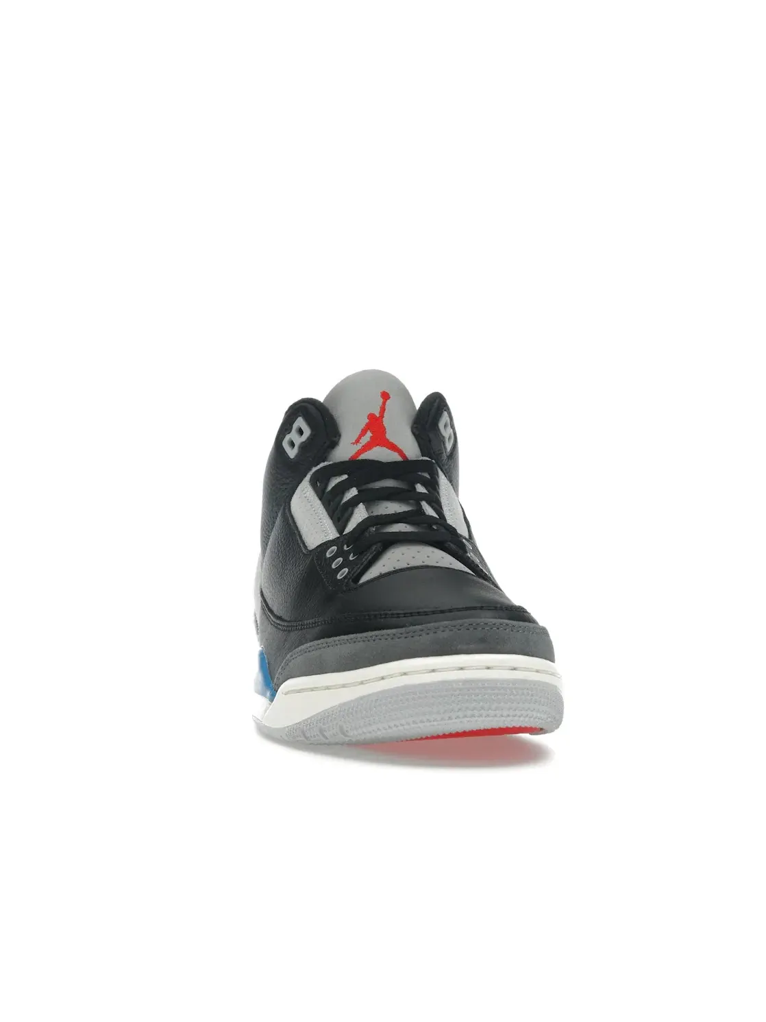 Мужские кроссовки с обновленным дизайном Jordan 3 Retro OG Jordan — изображение 2 из 4