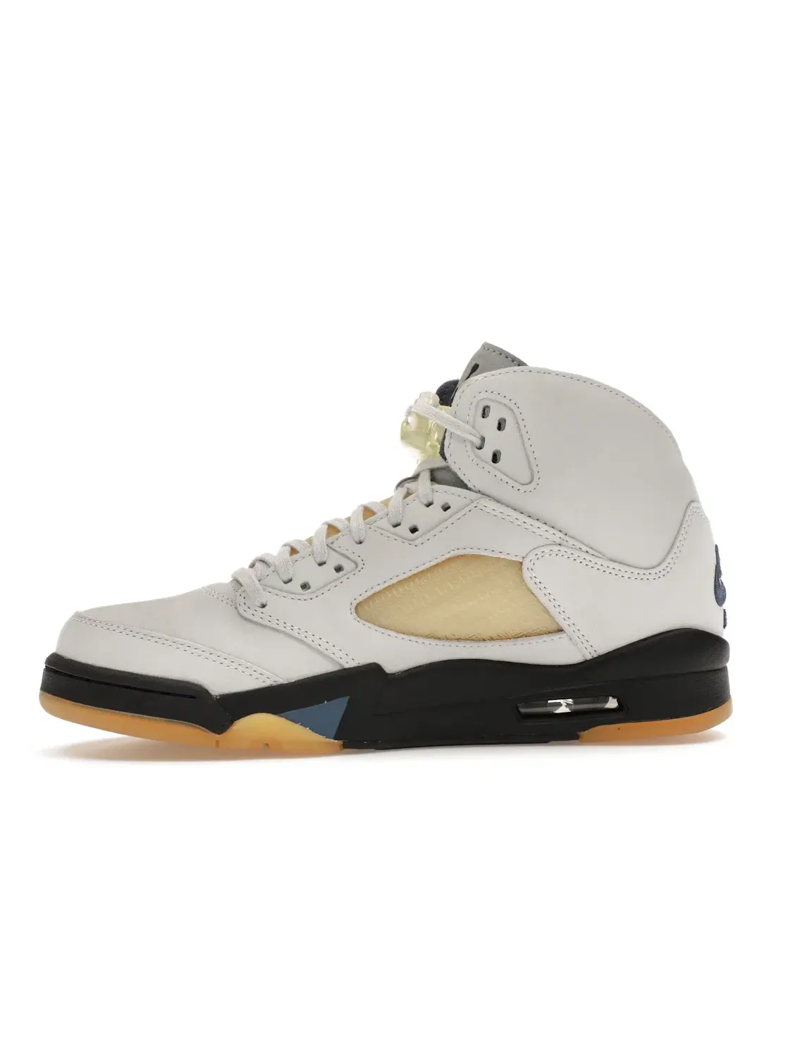 Женские кроссовки с коллаборацией A Ma Maniére Jordan 5 Retro — изображение 3 из 4