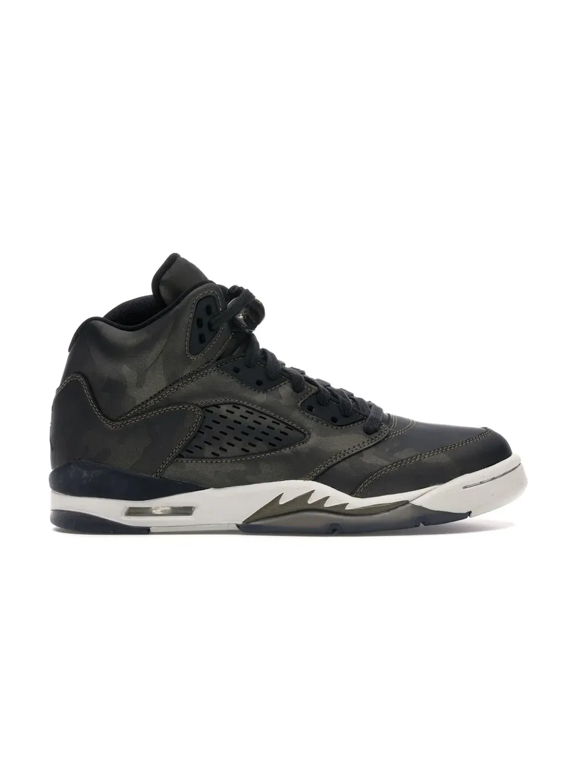 Детские кроссовки для мальчиков и девочек с камуфляжным принтом Jordan 5 Retro — изображение 1 из 4