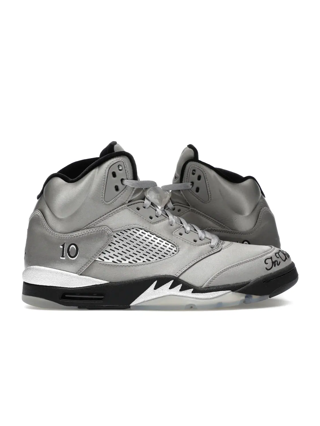 Женские кроссовки Lifestyle с ретро-дизайном Jordan 5 Retro — изображение 1 из 4