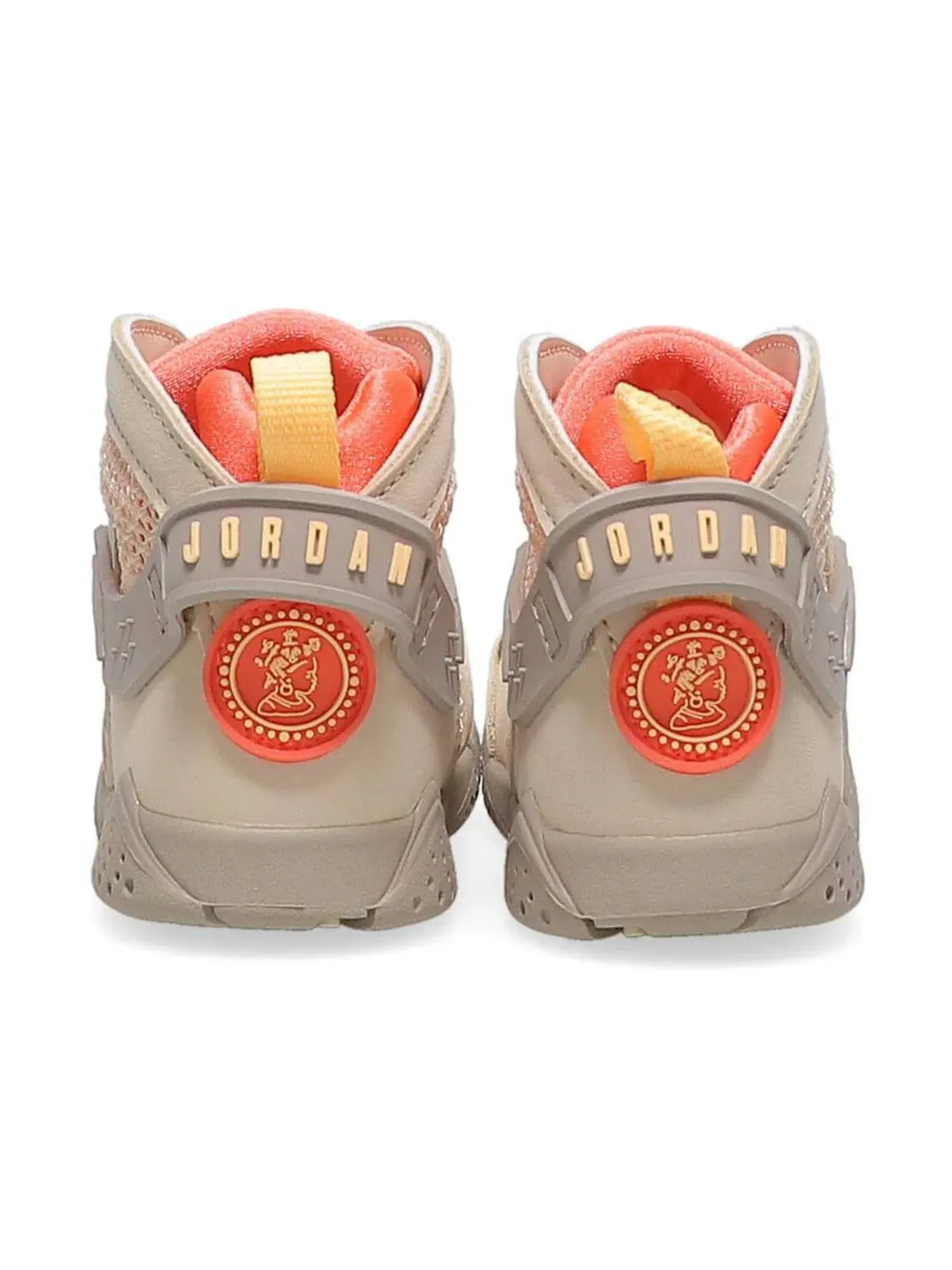 Детские кроссовки Lifestyle Jordan 7 Retro SP Bephie’s Beauty Supply Jordan — изображение 2 из 2, оранжевый/кремовый
