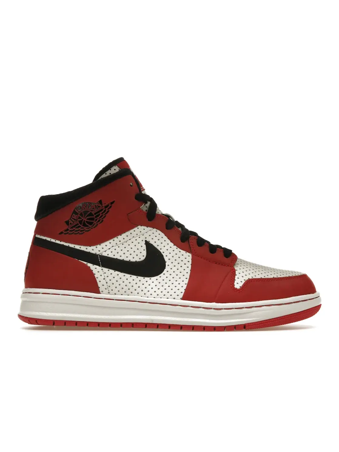 Мужские кроссовки Lifestyle Jordan Alpha 1 Jordan — изображение 1 из 4, белый/черный-красный