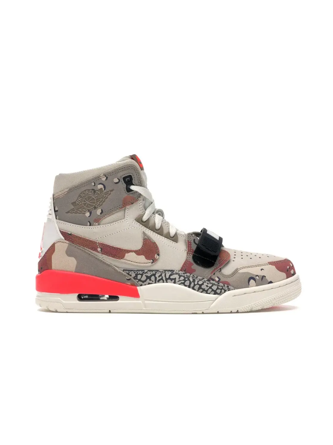 Мужские кроссовки Lifestyle с принтом камуфляж Jordan Legacy 312 Jordan, Sail/Desert Camo-Infrared 23 — изображение 1 из 4