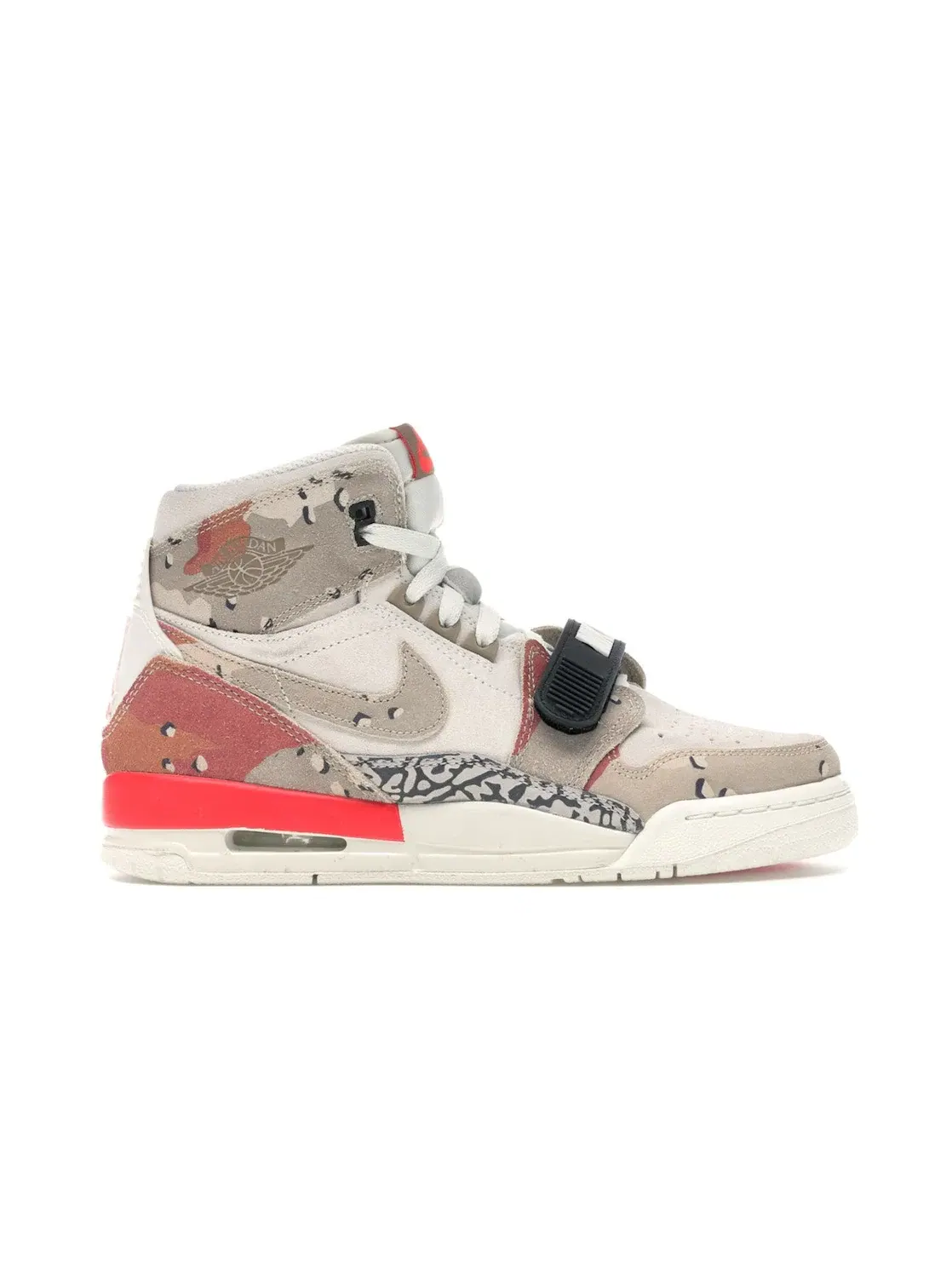 Детские кроссовки Lifestyle с принтом Jordan Legacy 312 Desert Camo, Sail/Desert Camo-Infrared 23 — изображение 1 из 4
