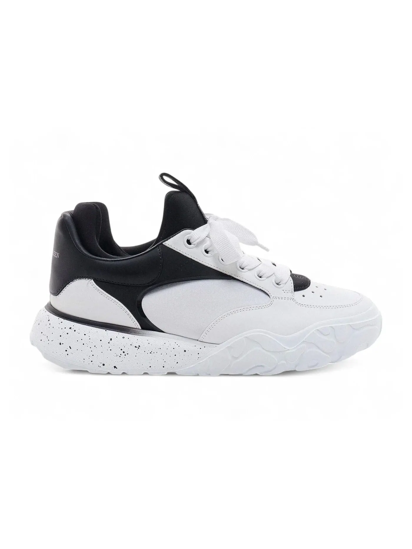 Мужские кроссовки с контрастной пяткой Alexander McQueen Court Trainer — изображение 1 из 1, белый черный