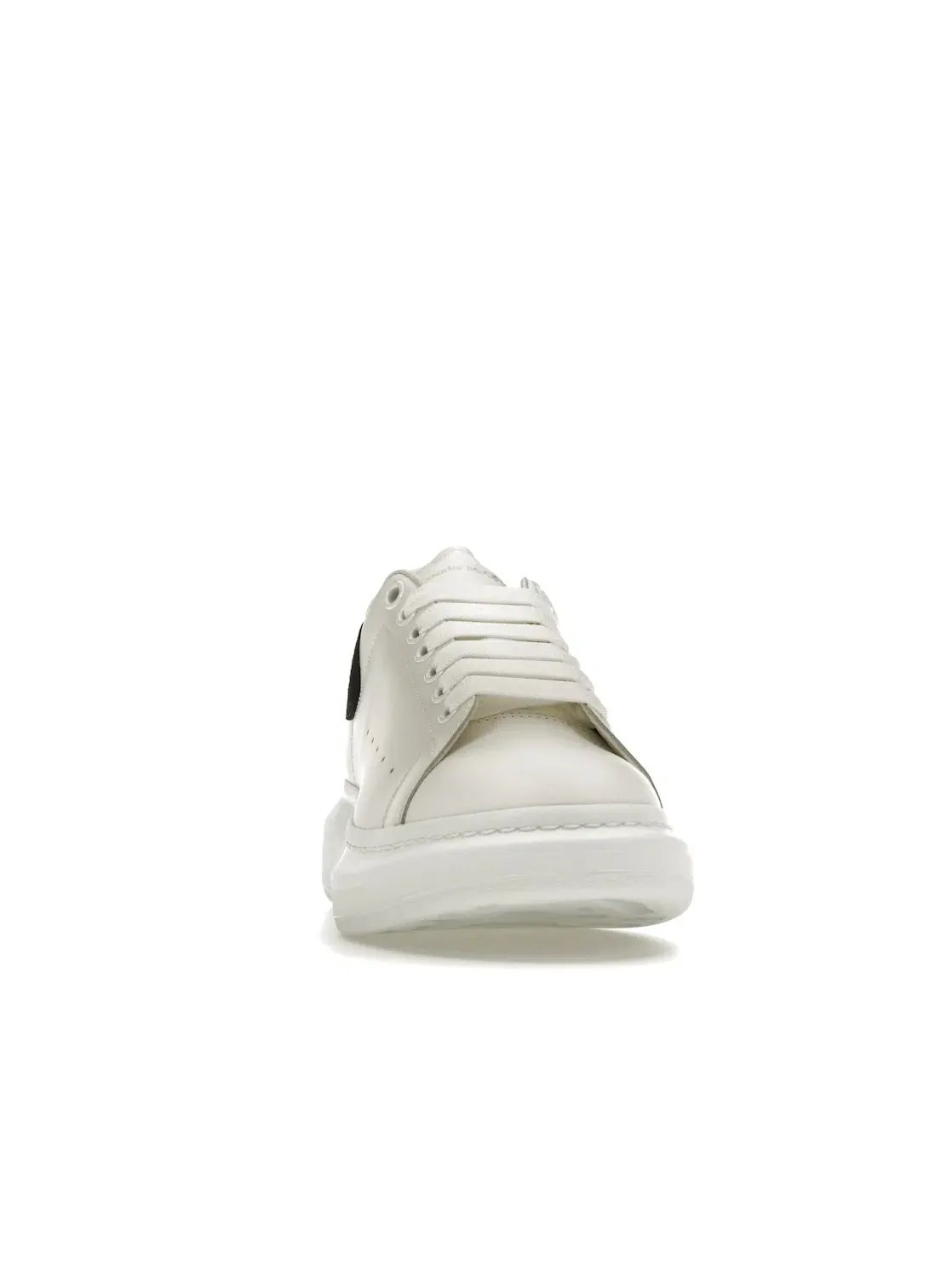 Мужские кроссовки с тиснением Alexander McQueen Oversized — изображение 2 из 4, белый/черный