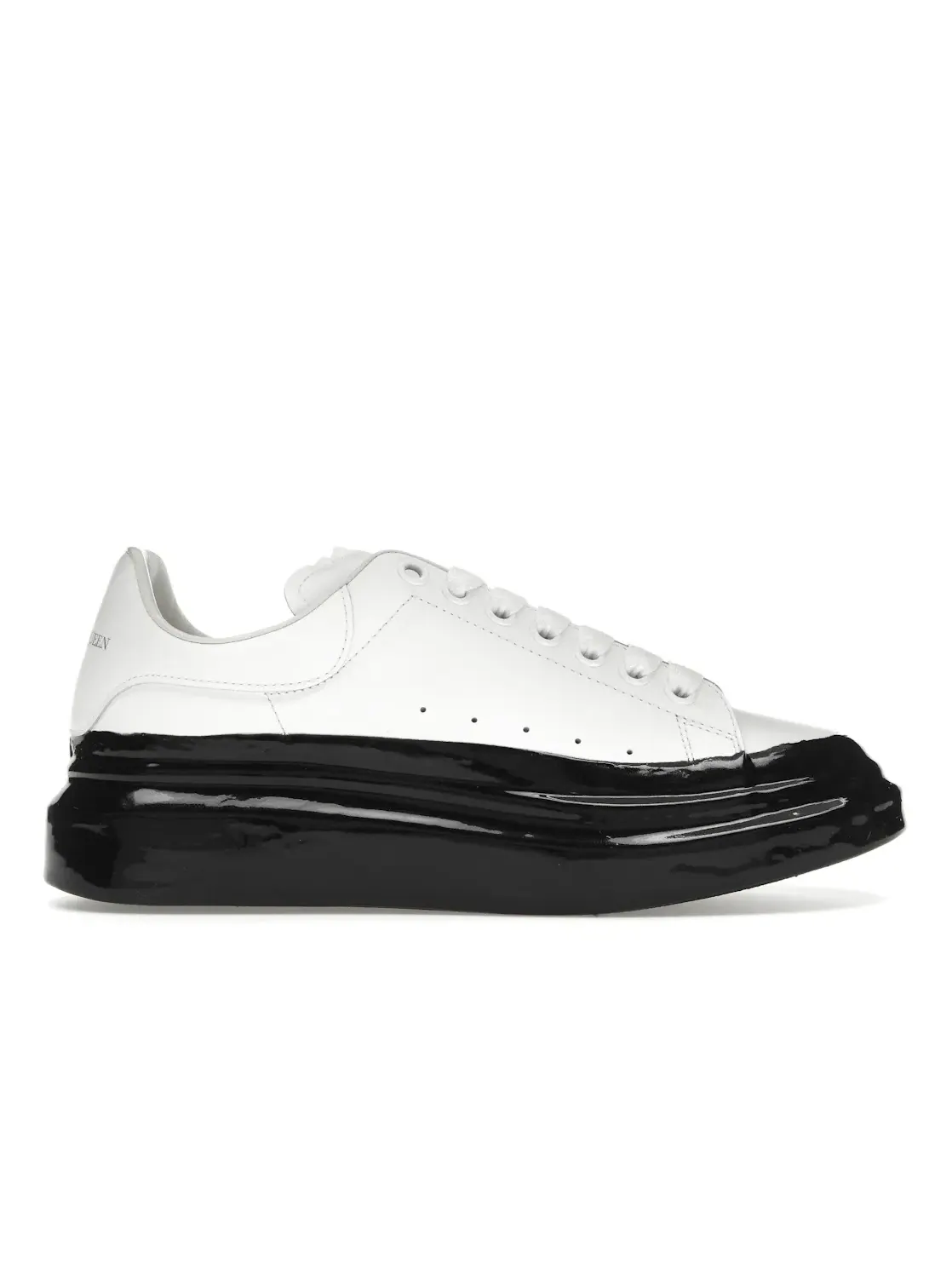 Мужские кроссовки с окрашенным дизайном Alexander McQueen Oversized — изображение 1 из 4, белый/черный