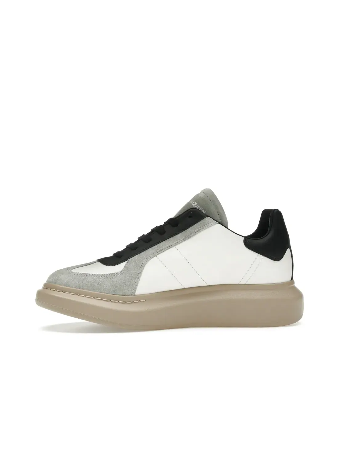 Женские кроссовки Oversized Retro Alexander McQueen — изображение 3 из 4, белый/серый/черный