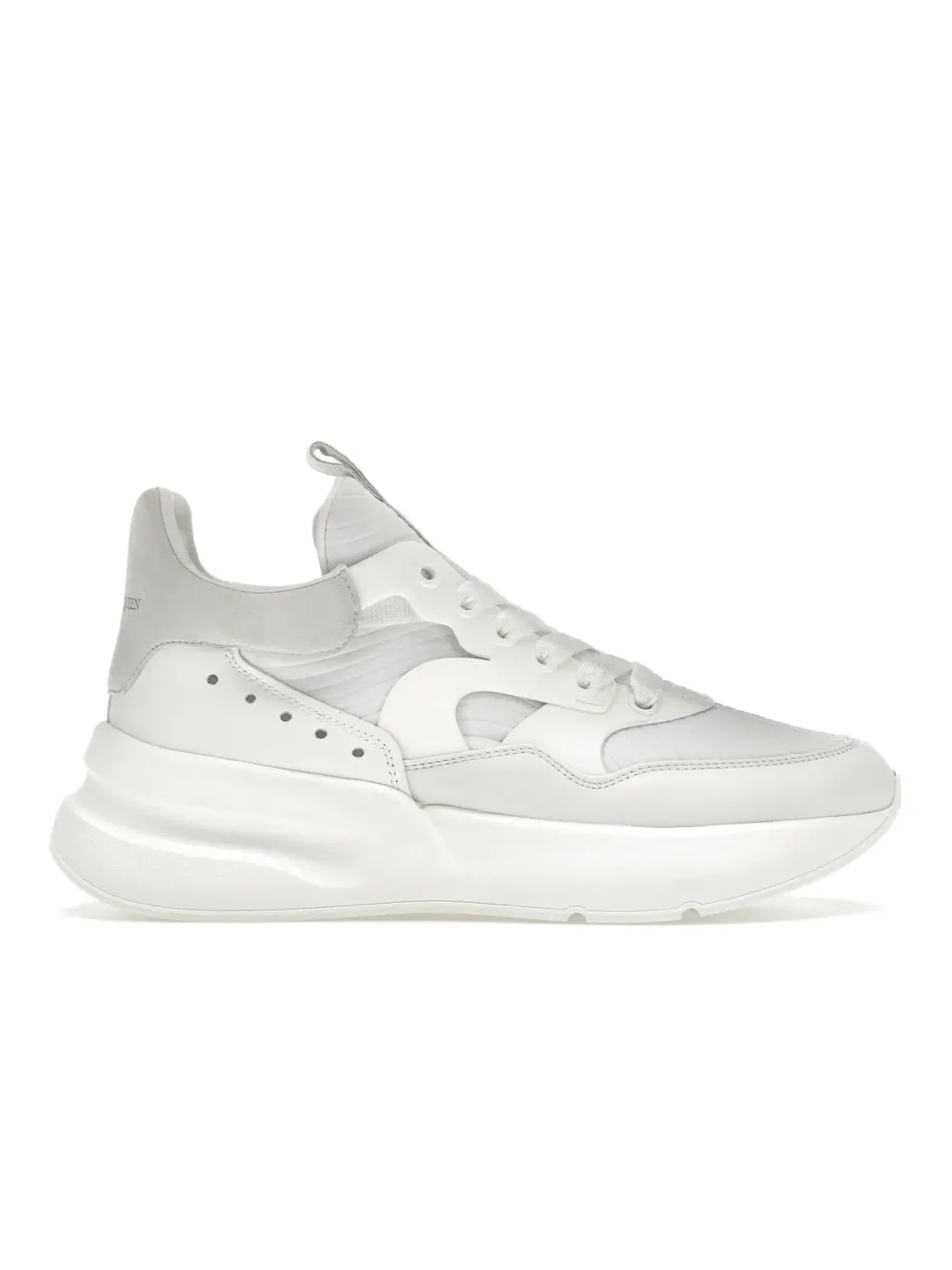 Мужские кроссовки Oversized Runner Alexander McQueen — изображение 1 из 4, белый