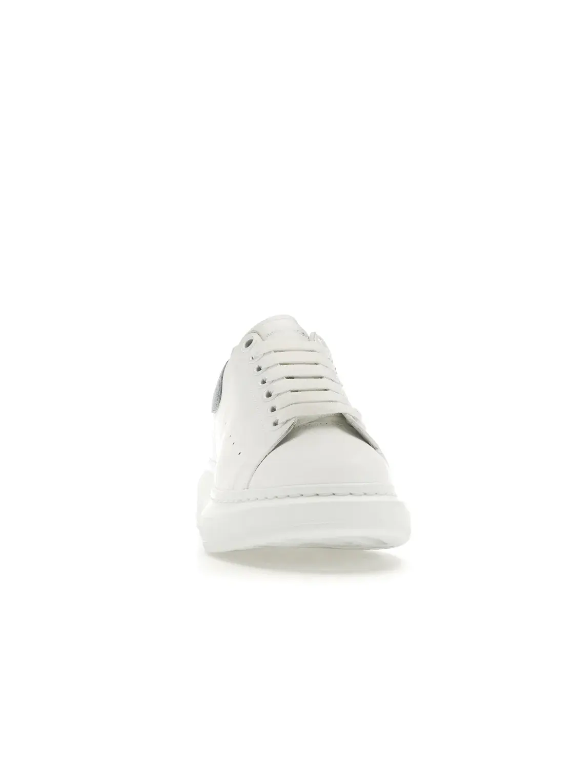 Женские кроссовки на платформе Alexander McQueen Oversized — изображение 2 из 4, белый
