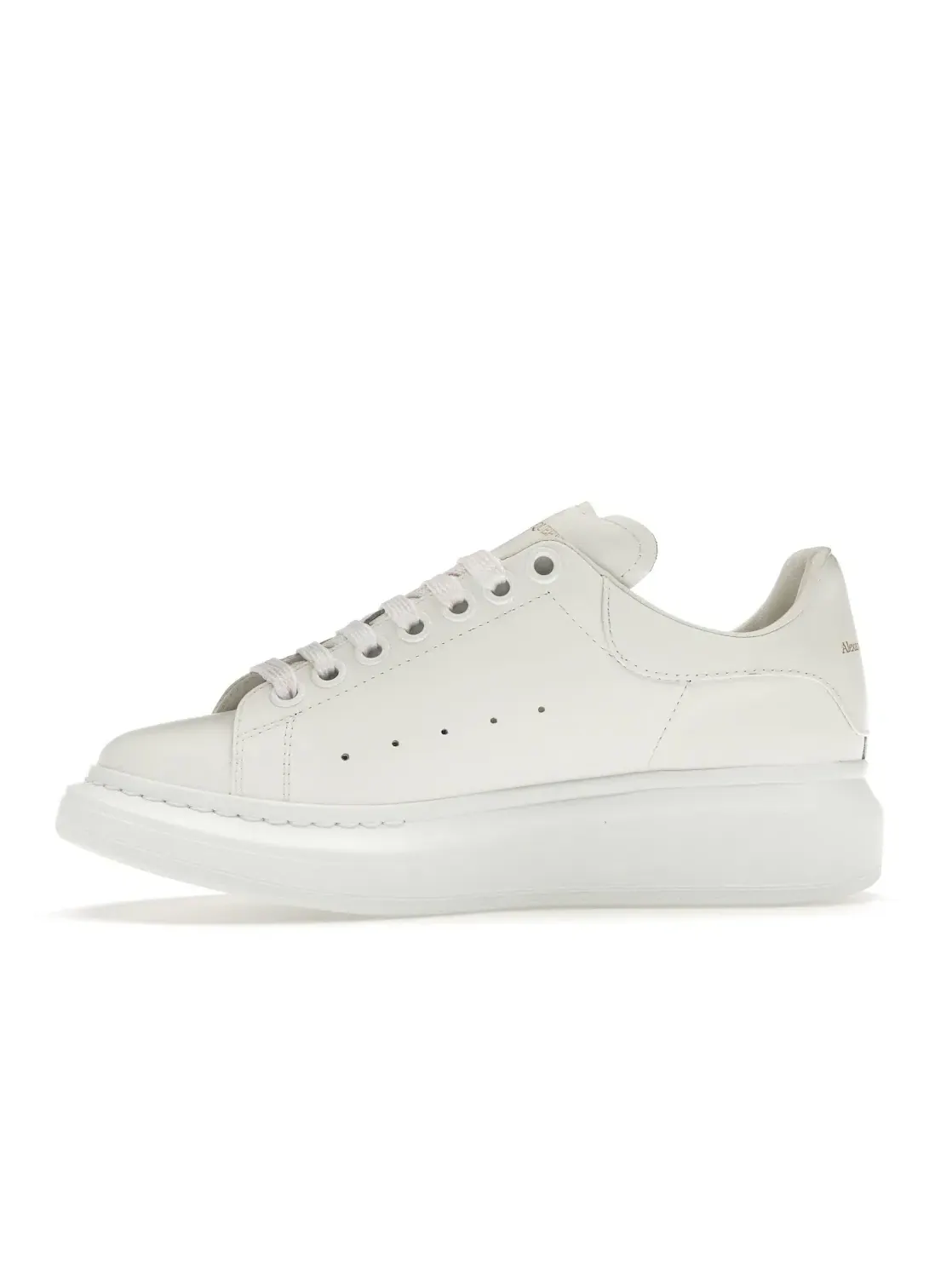 Женские кроссовки с массивной подошвой Alexander McQueen Oversized — изображение 3 из 4, белый