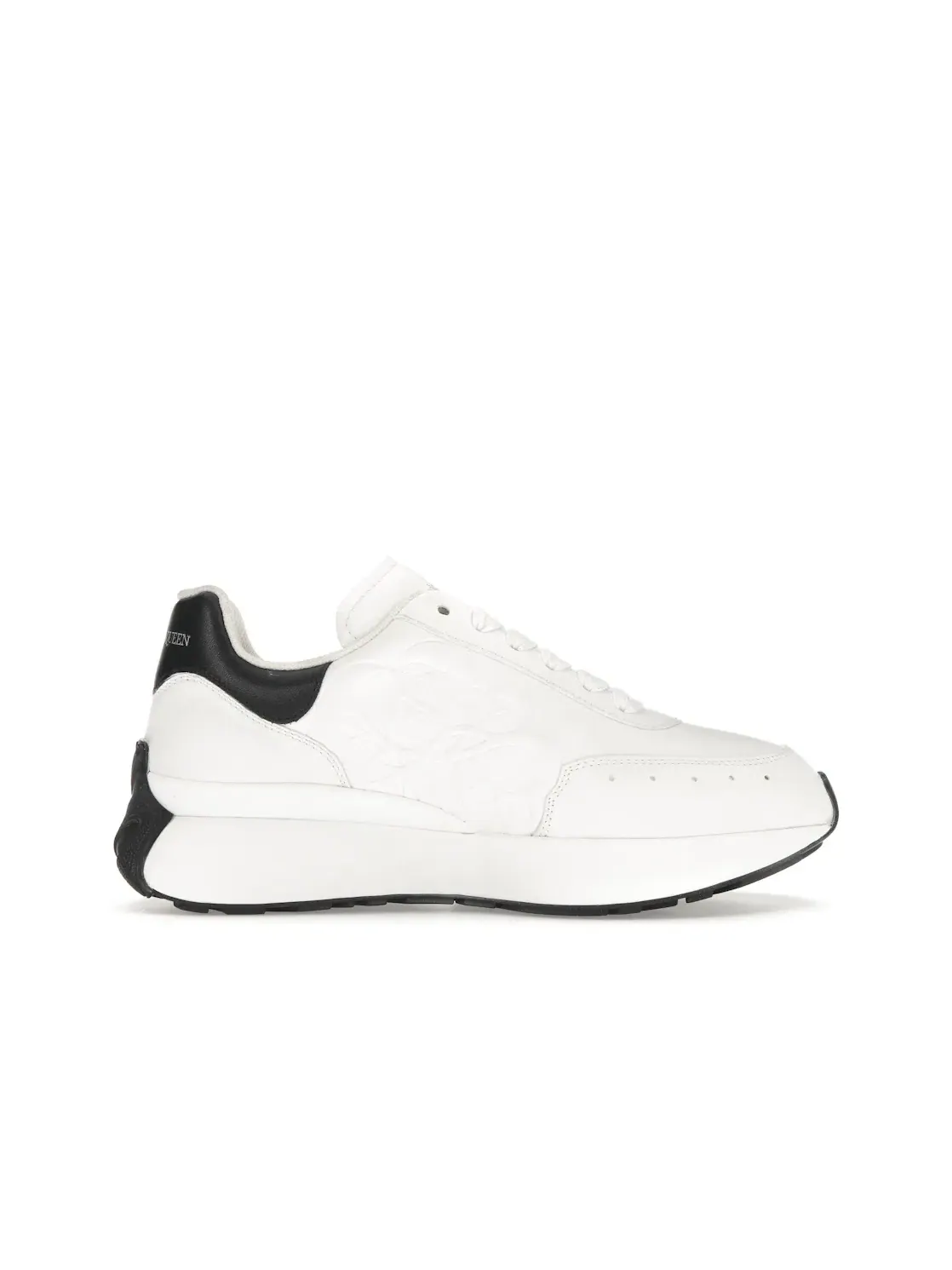 Женские кроссовки на шнуровке Alexander McQueen Sprint Runner — изображение 1 из 4, белый черный