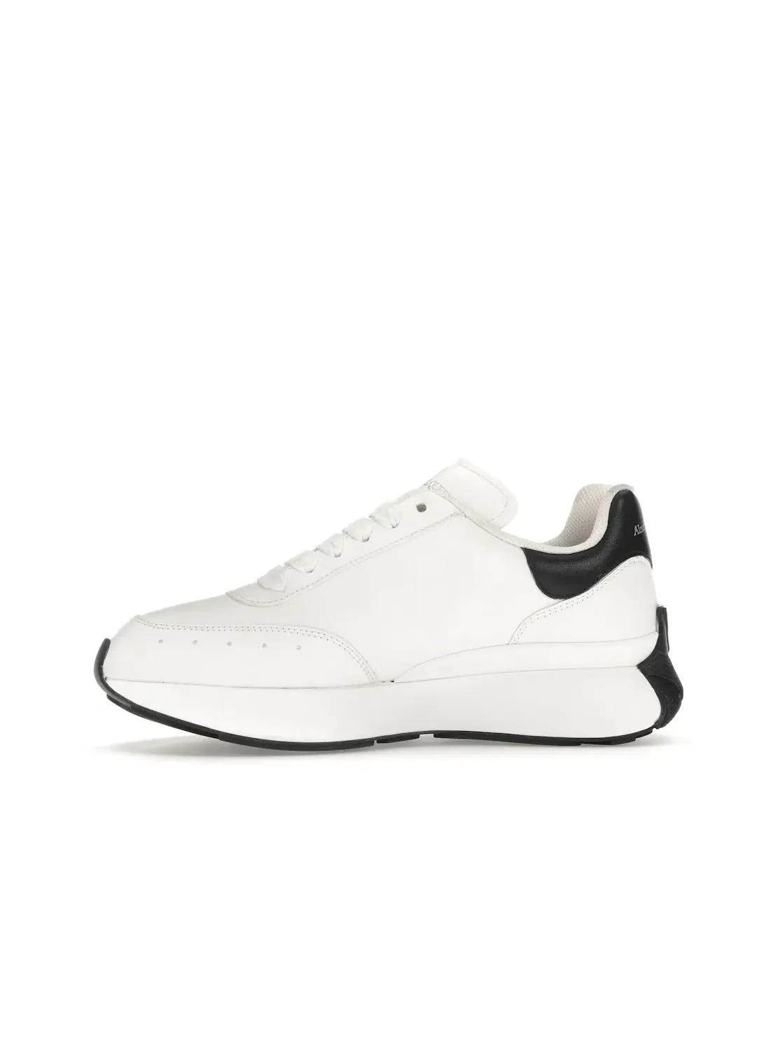 Женские кроссовки на шнуровке Alexander McQueen Sprint Runner — изображение 3 из 4, белый черный