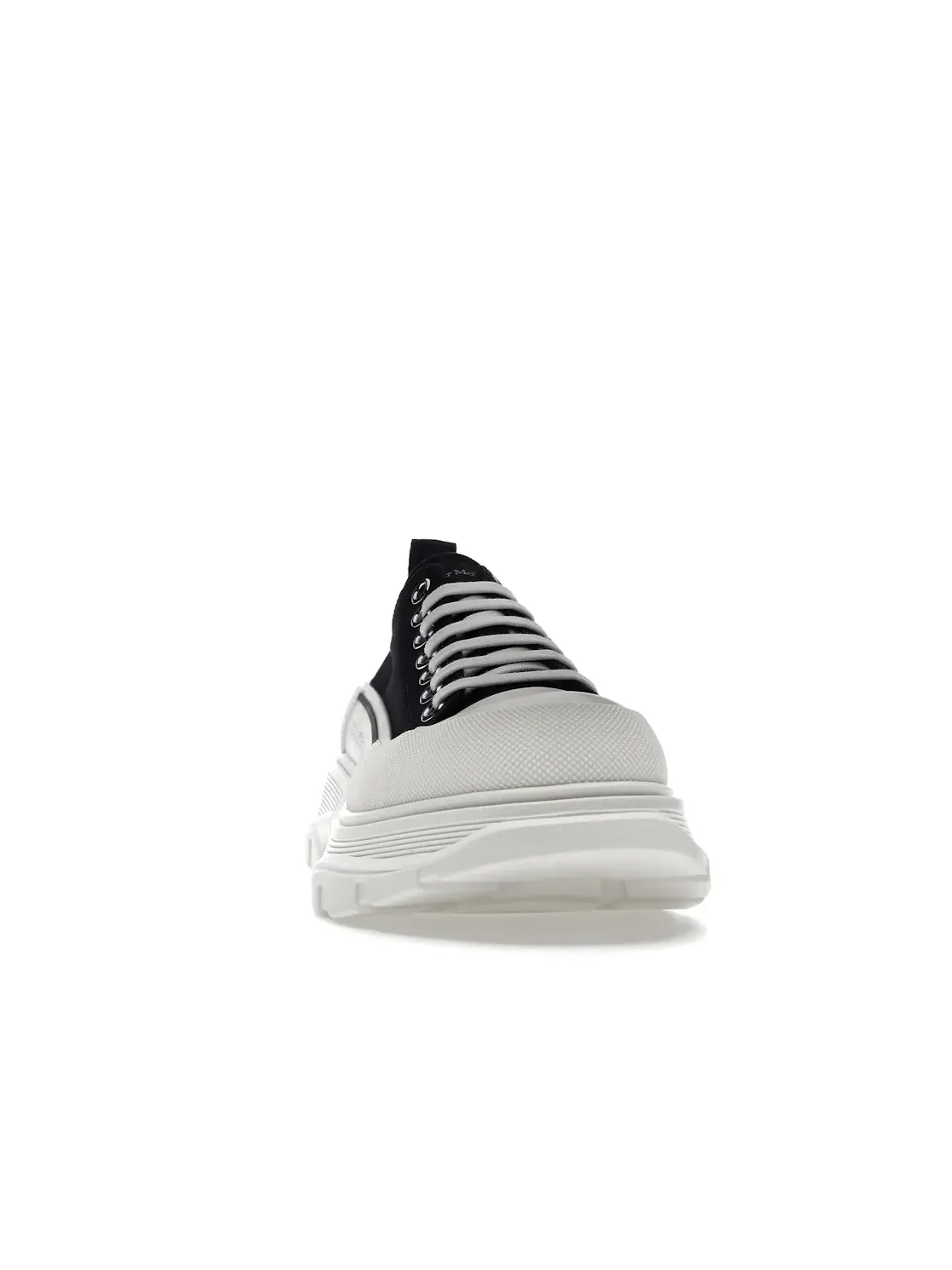 Мужские кроссовки на массивной подошве Alexander McQueen Tread Slick Low Lace Up — изображение 2 из 4, черный/белый
