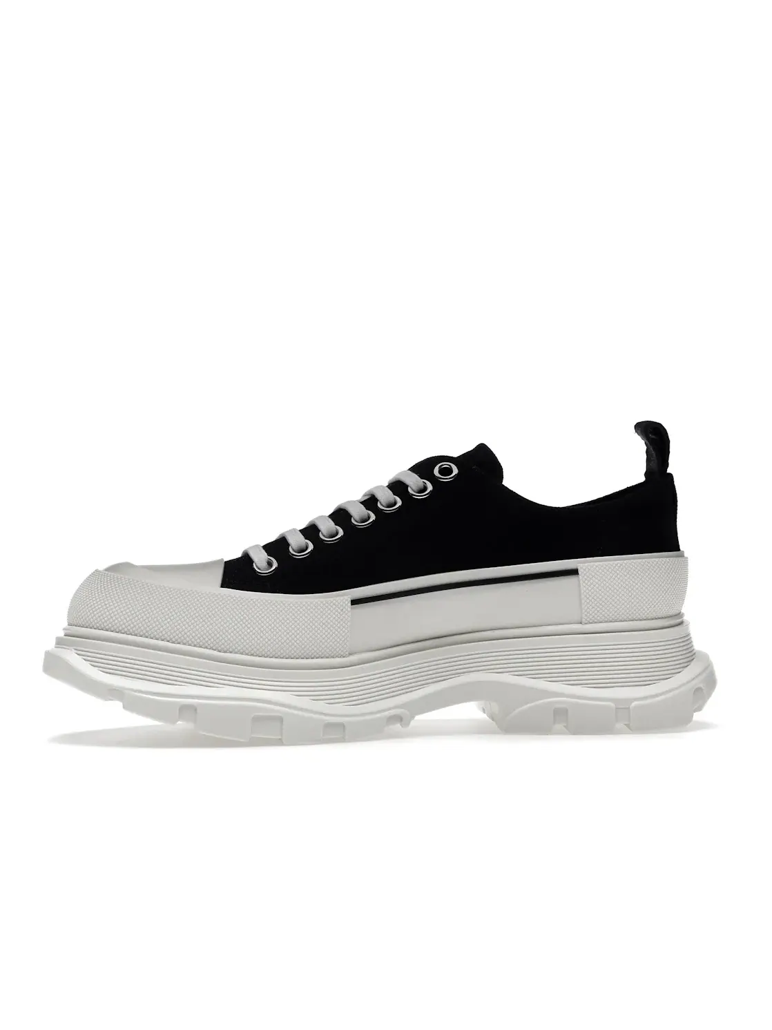 Мужские кроссовки на массивной подошве Alexander McQueen Tread Slick Low Lace Up — изображение 3 из 4, черный/белый
