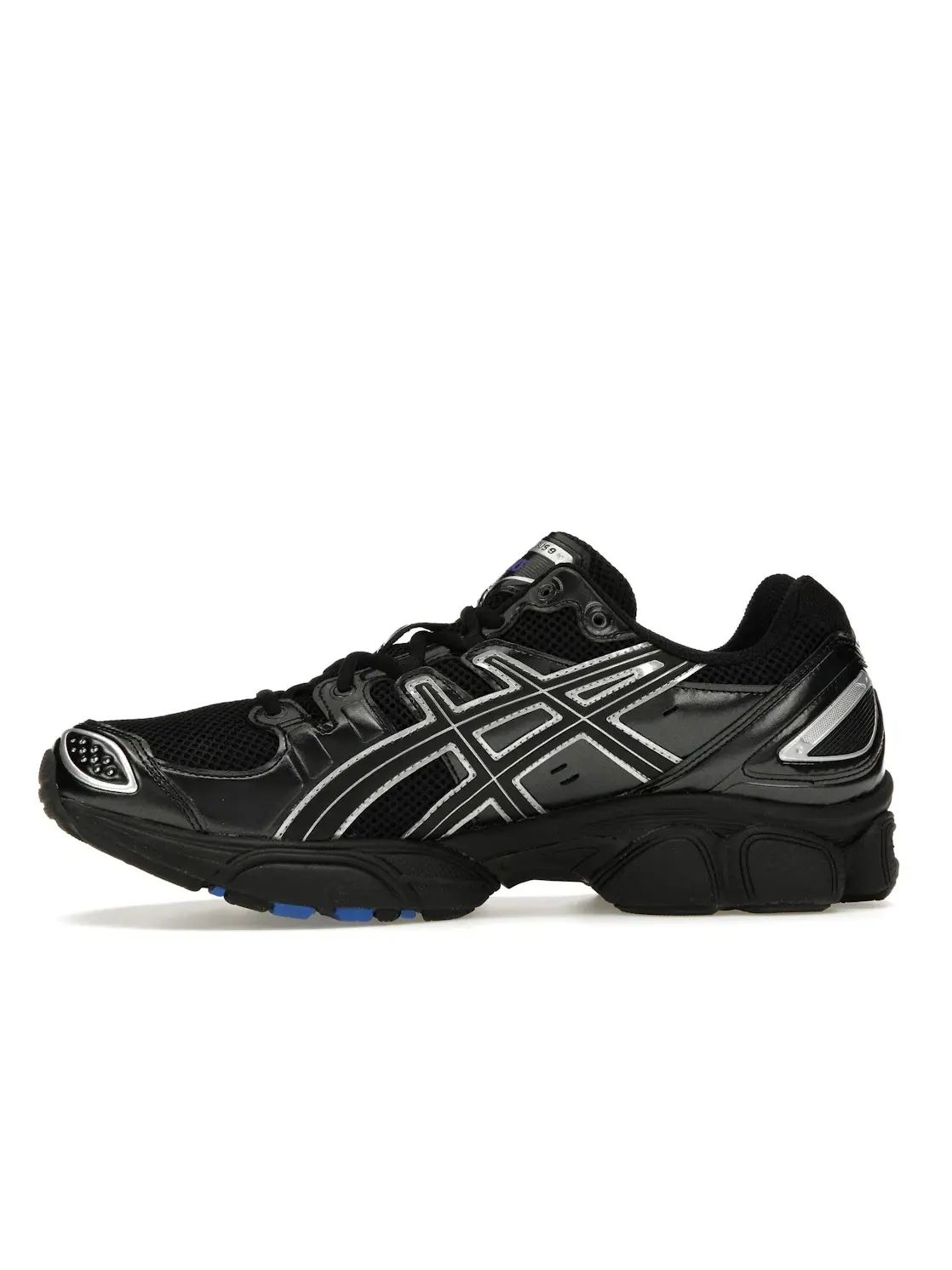Мужские кроссовки Lifestyle ASICS Gel-Nimbus 9 — изображение 3 из 4, черный серебристый