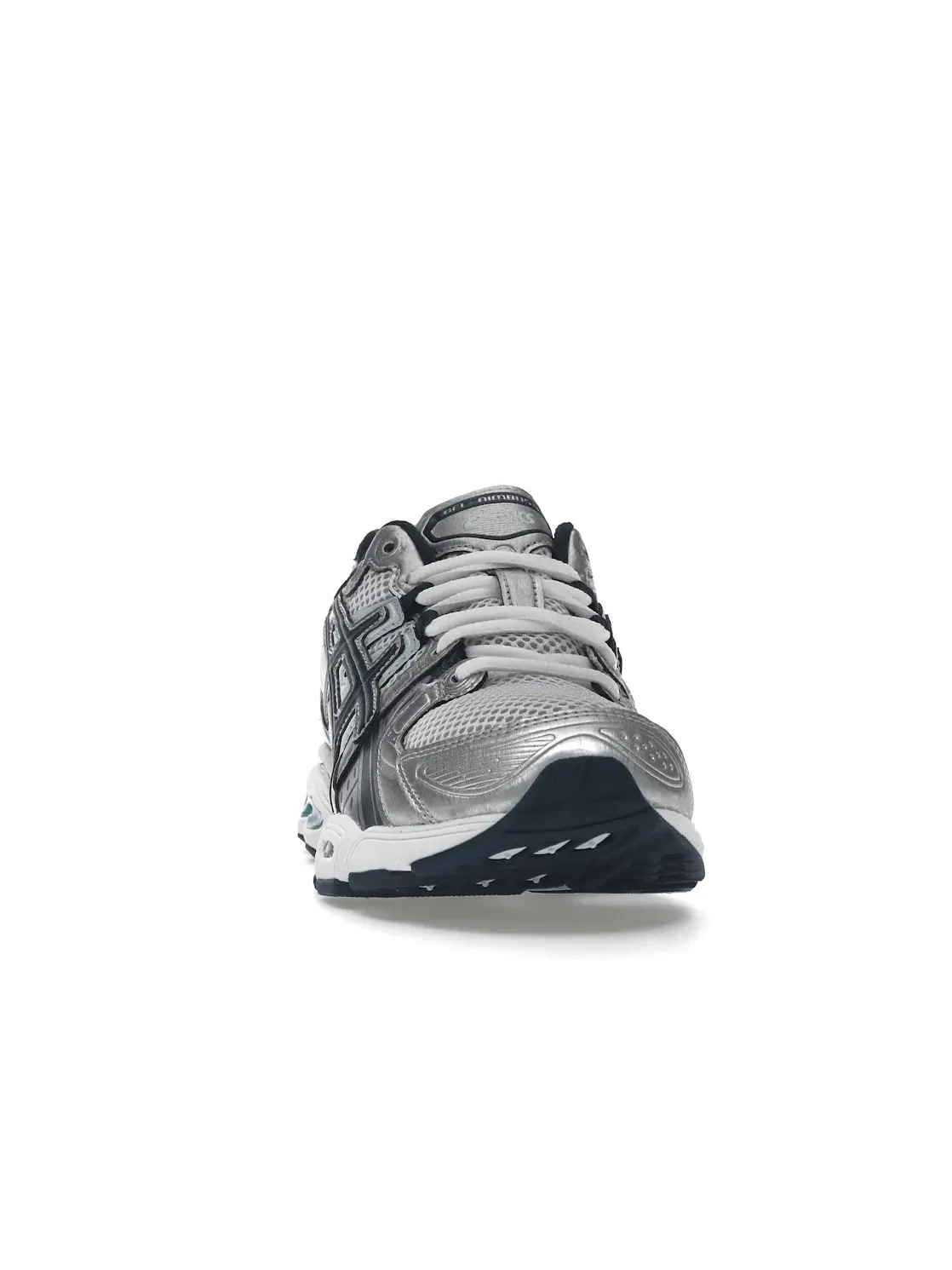 Женские кроссовки Lifestyle ASICS Gel-Nimbus 9 — изображение 2 из 4, серебристый/синий
