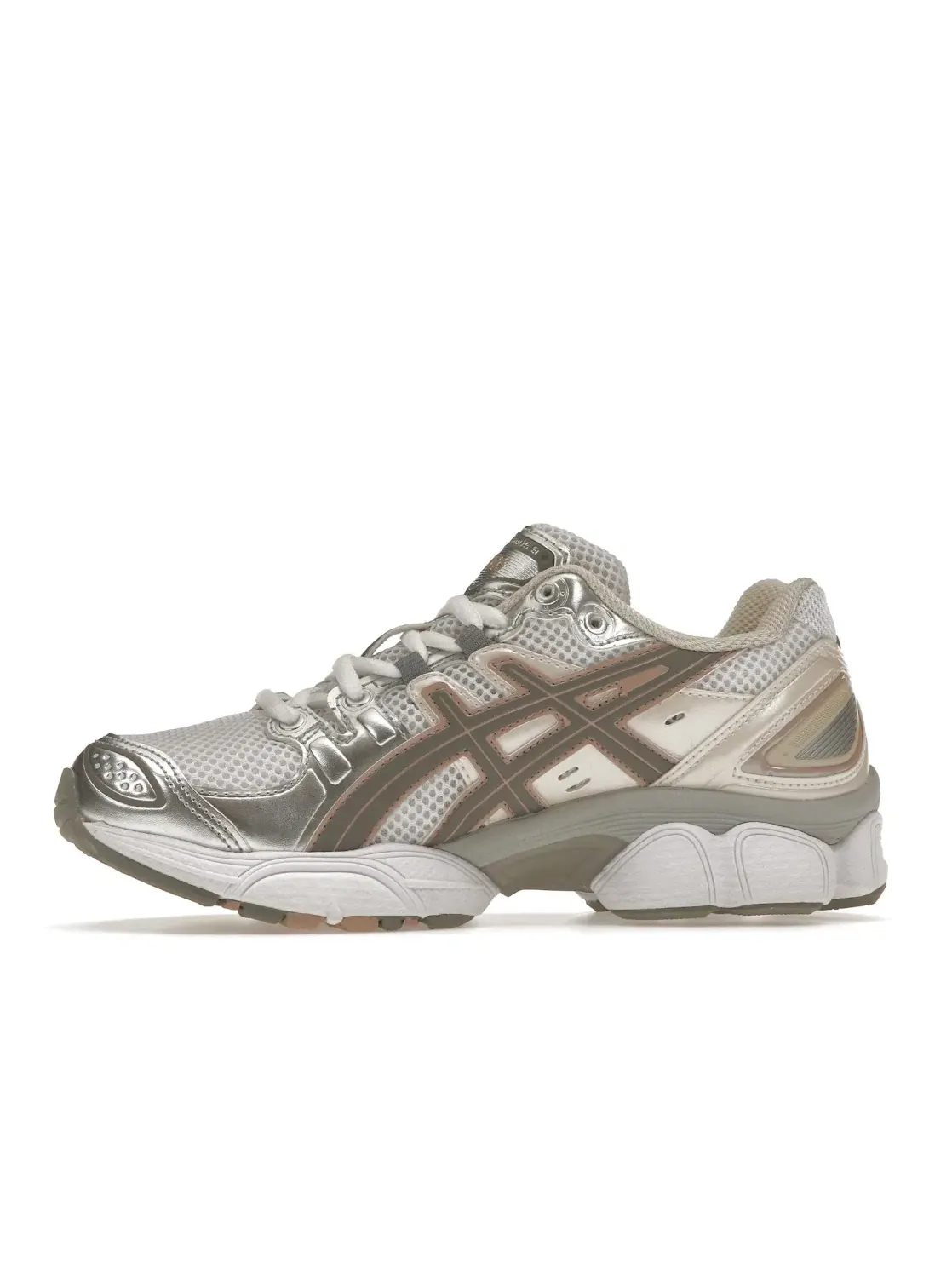 Женские кроссовки Lifestyle ASICS Gel-Nimbus 9 — изображение 3 из 4, белый