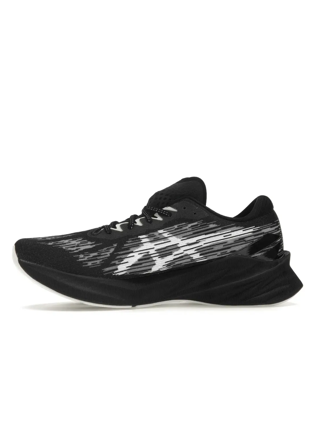 Мужские кроссовки для бега ASICS Novablast 3 — изображение 3 из 4, черный/белый
