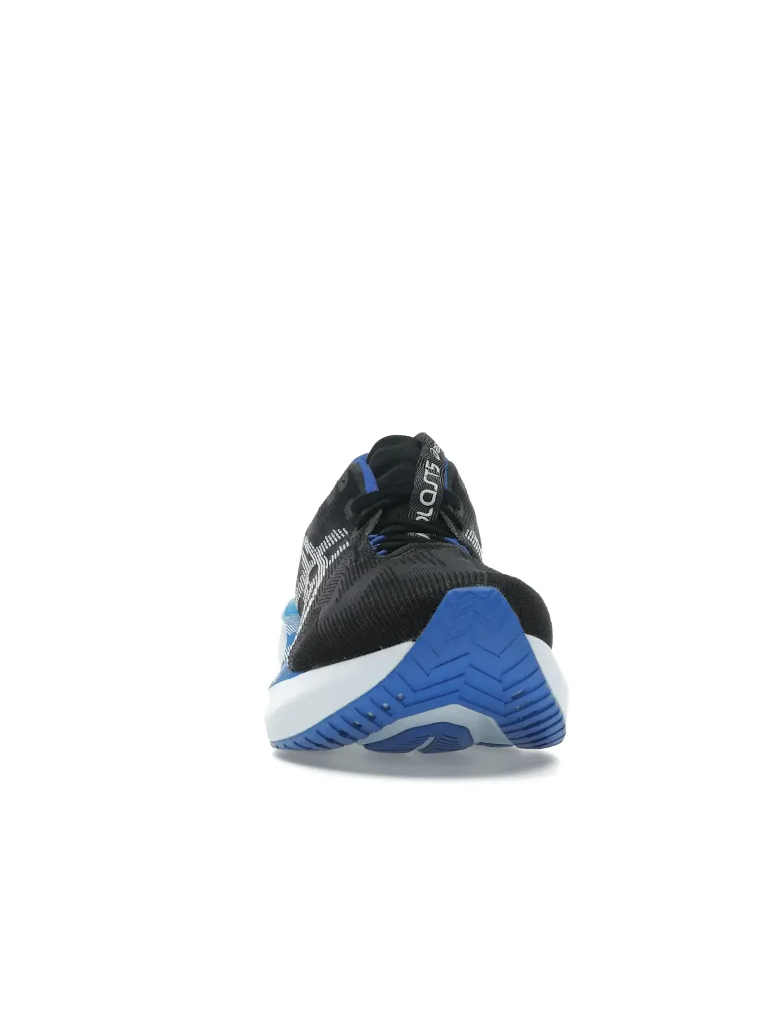 Мужские кроссовки для бега ASICS Novablast 5 — изображение 2 из 4, черный/белый